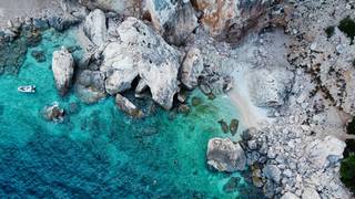luca-cassani-kwShh0LgQik-unsplash