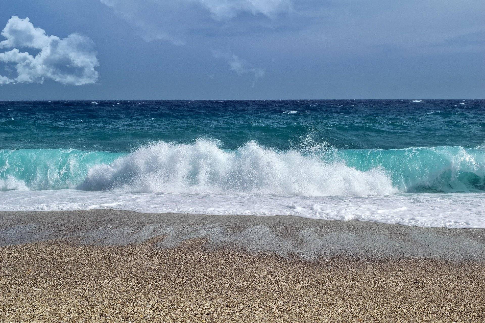 waves-4063684_1920
