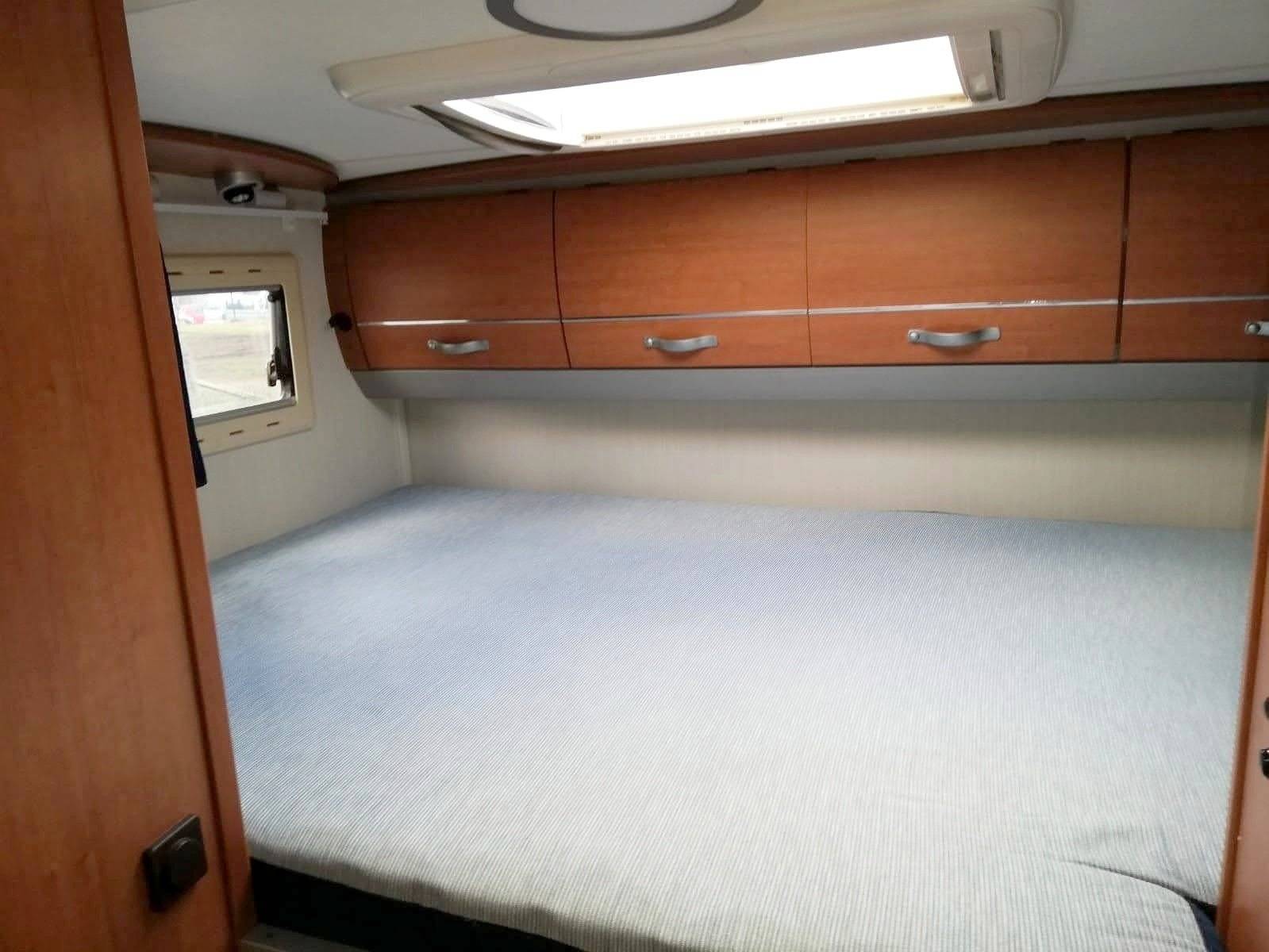 Schlafplätze Fiat Ducato 2.8 JTD - Yescapa