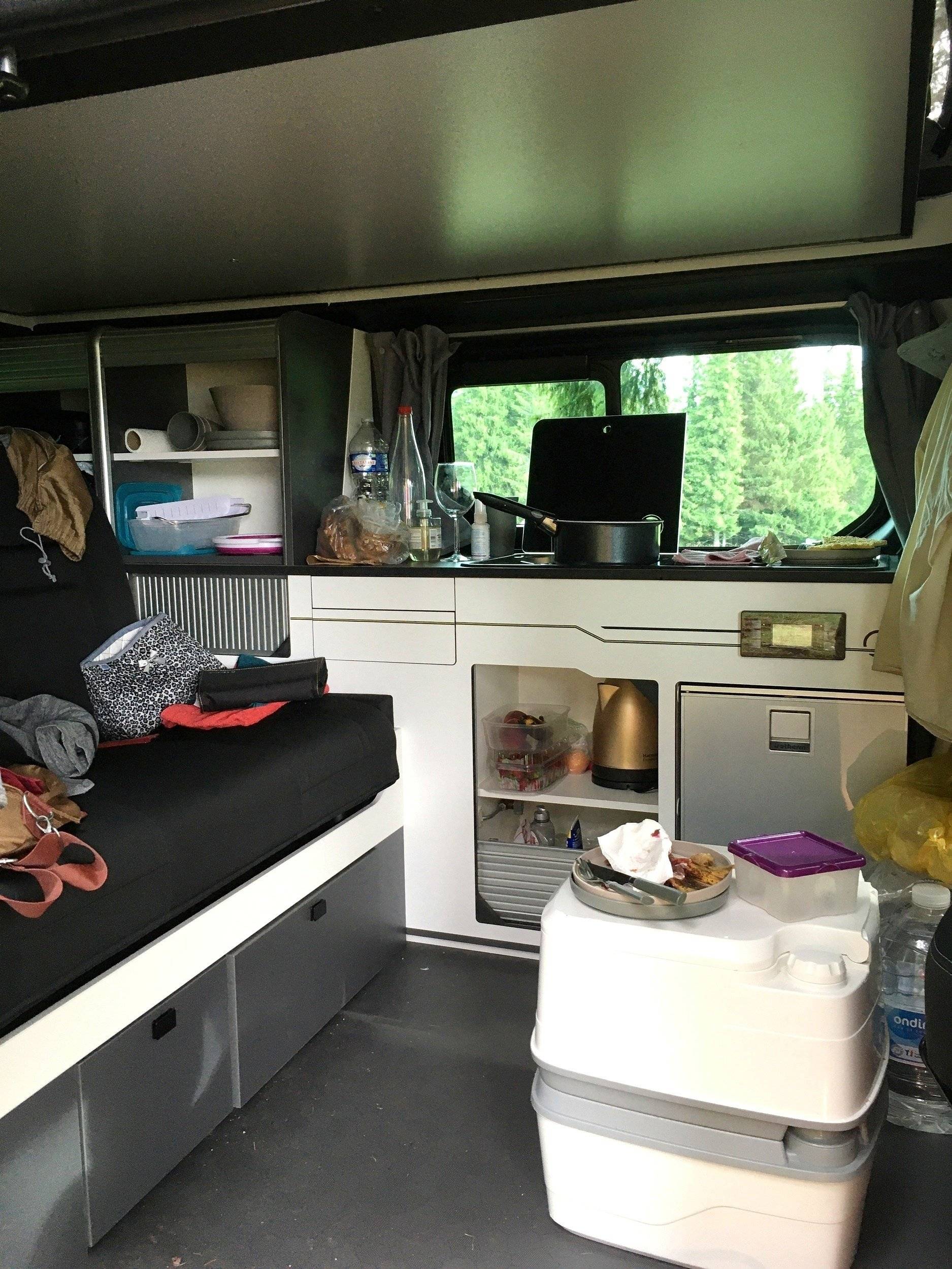 Coin cuisine Renault Trafic 2,5 l 150 ch BVA - Yescapa