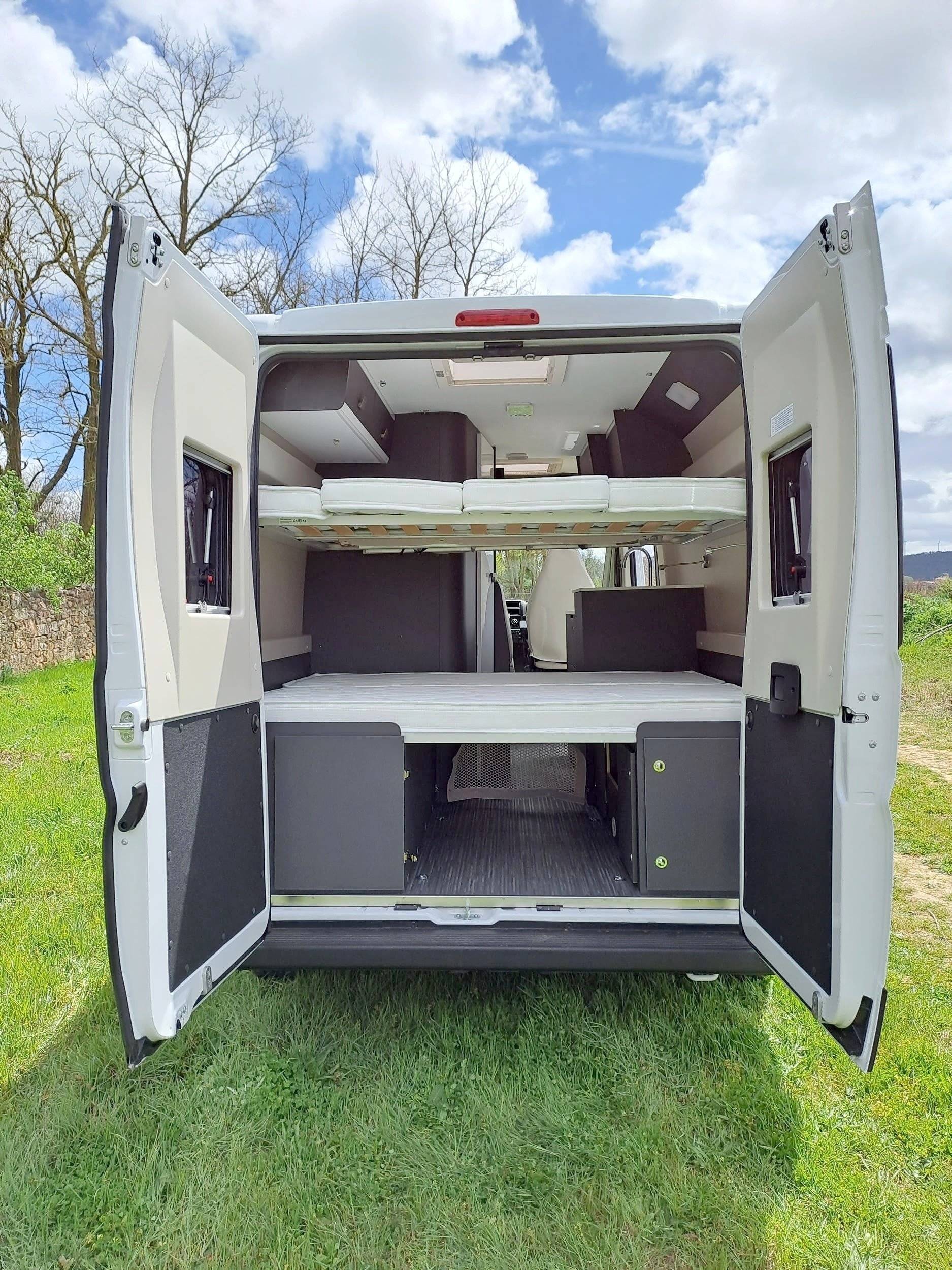 Mclouis Menfys VAN S-Line 3 Maxi