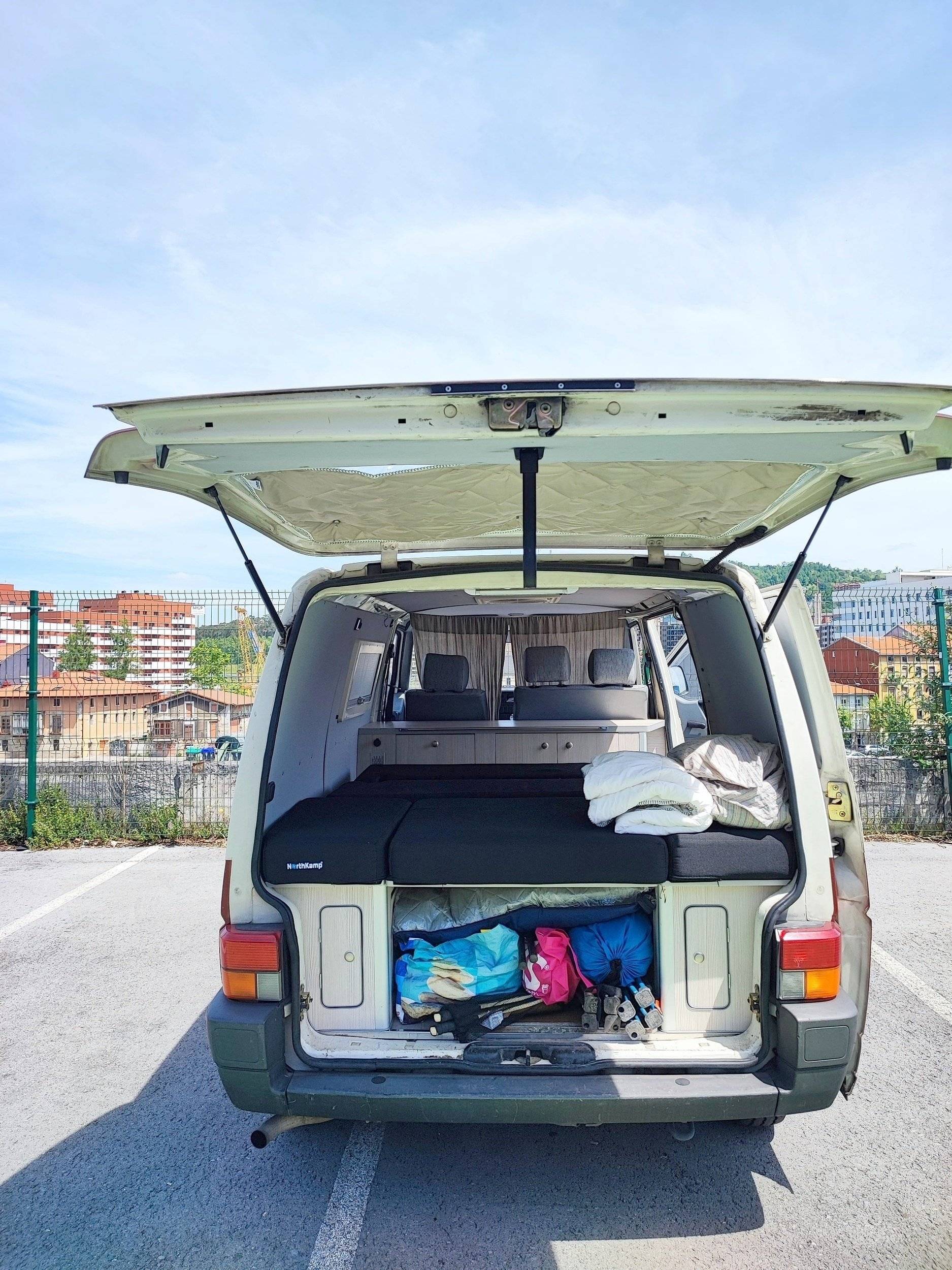 Vue arrière Volkswagen - Yescapa