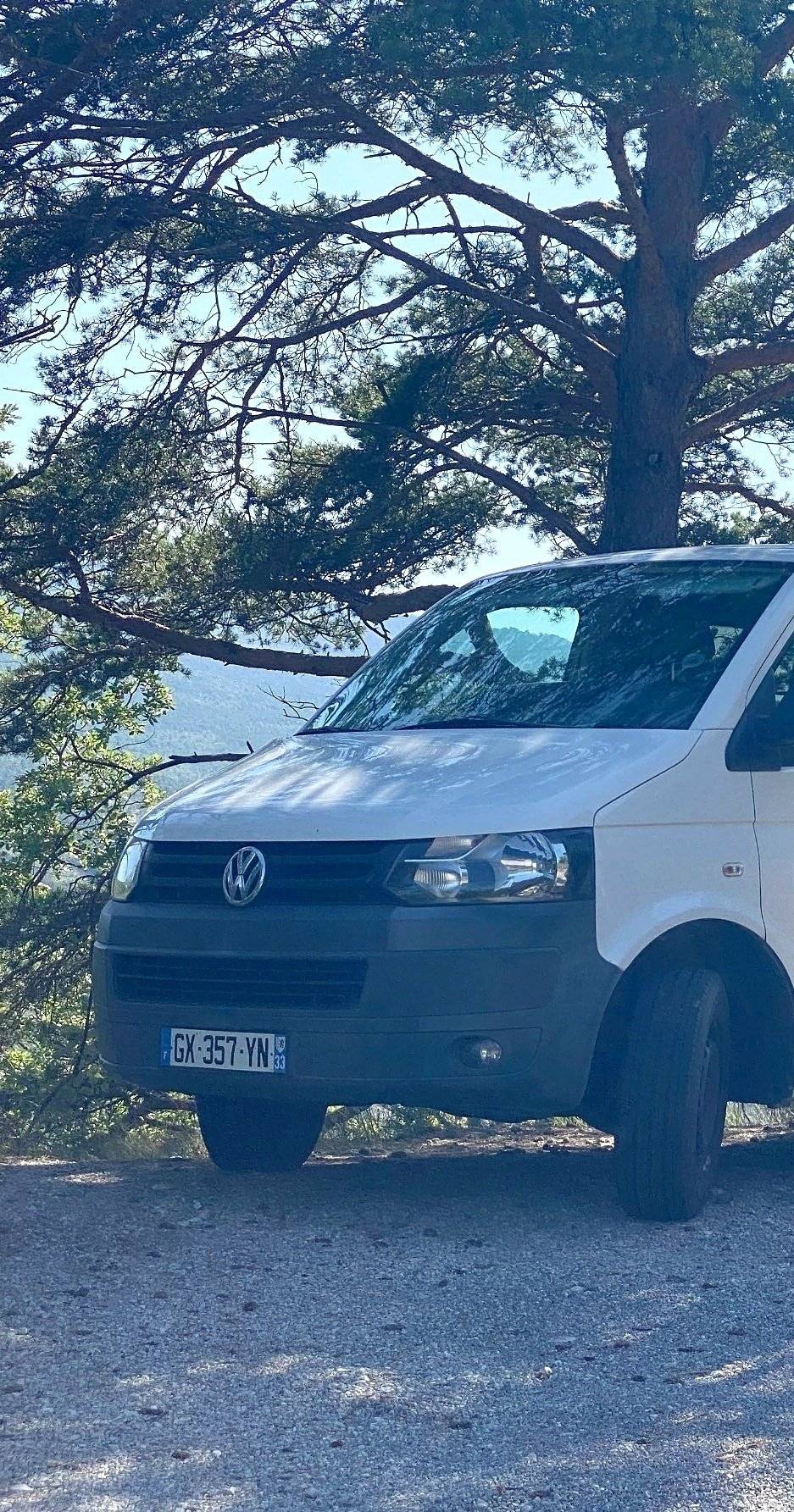 Volkswagen T5 2,0 l 102 ch