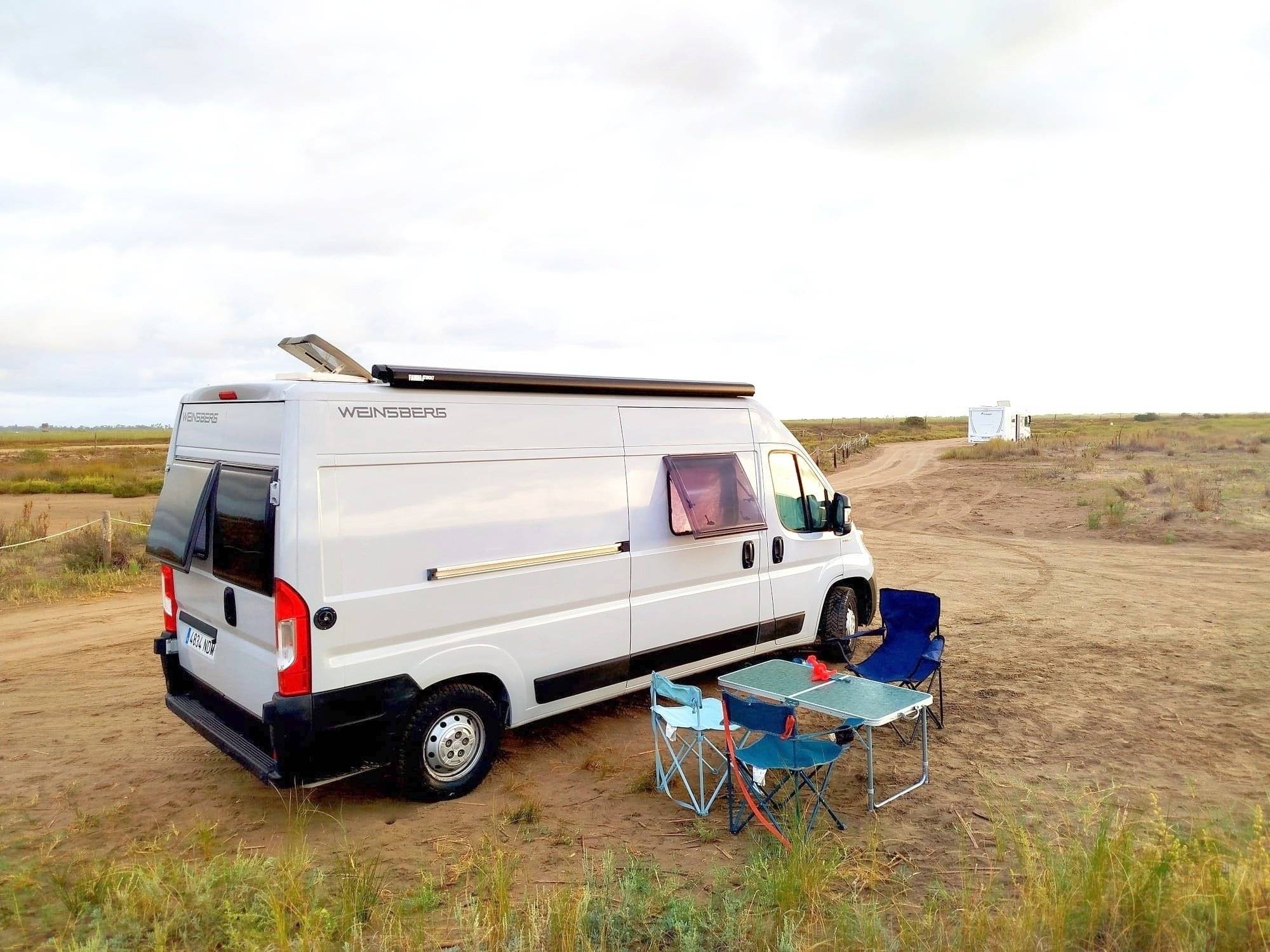 Vue avant de 3/4 Fiat Fiat ducato - Yescapa
