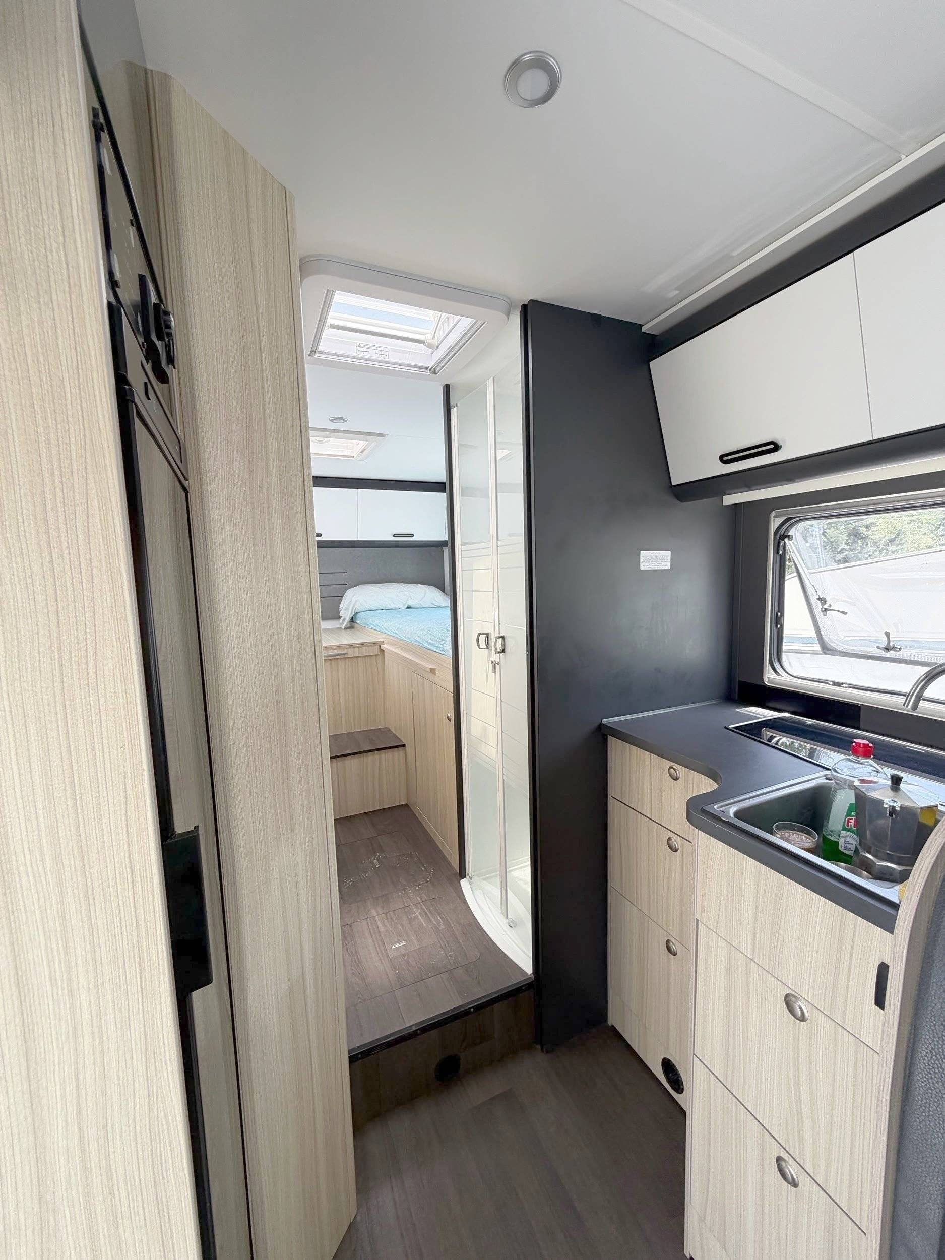 Adria Sunliving A75DP