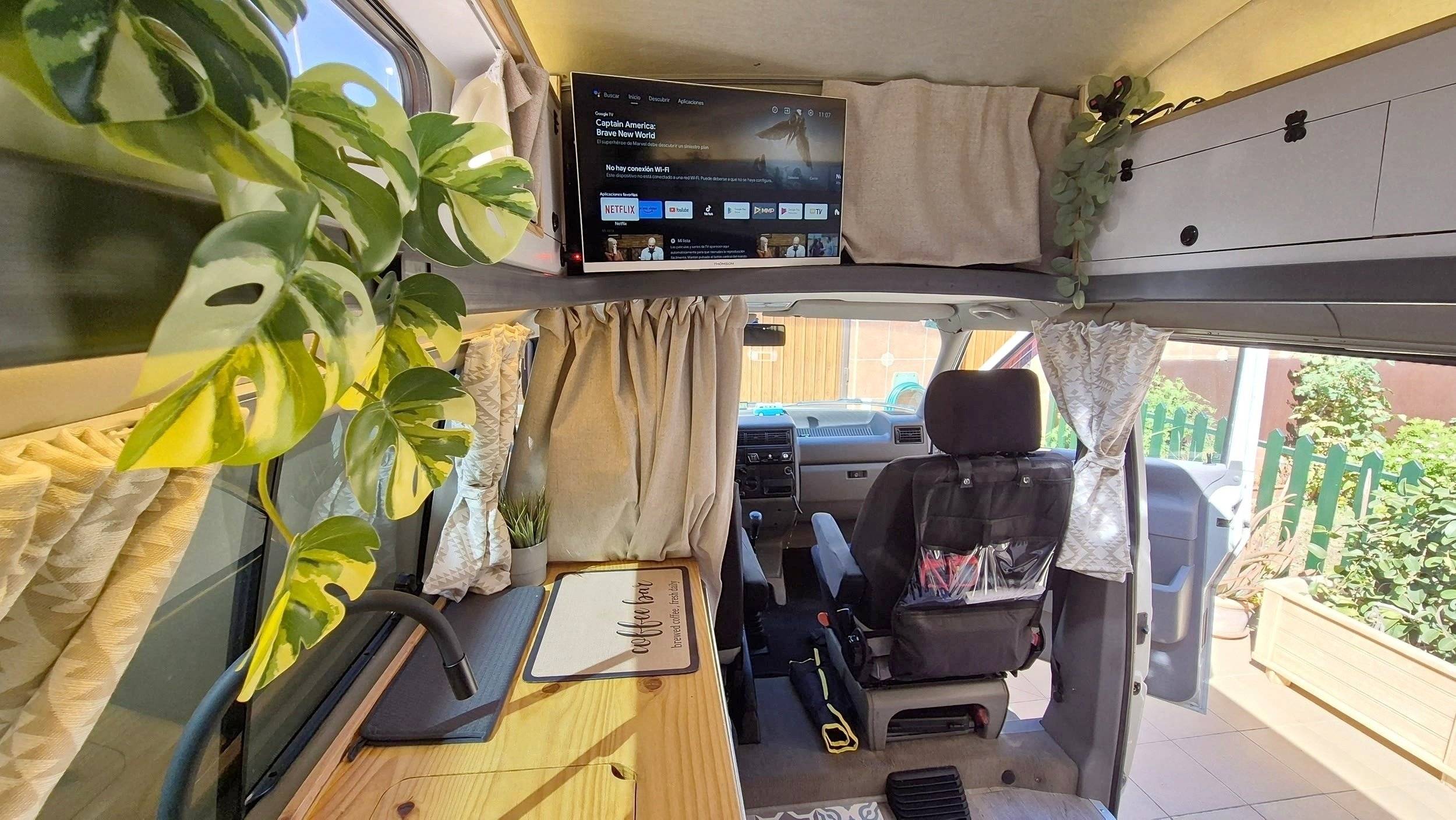 Coin cuisine Volkswagen California T4 2.5 TDI 102cv - Yescapa