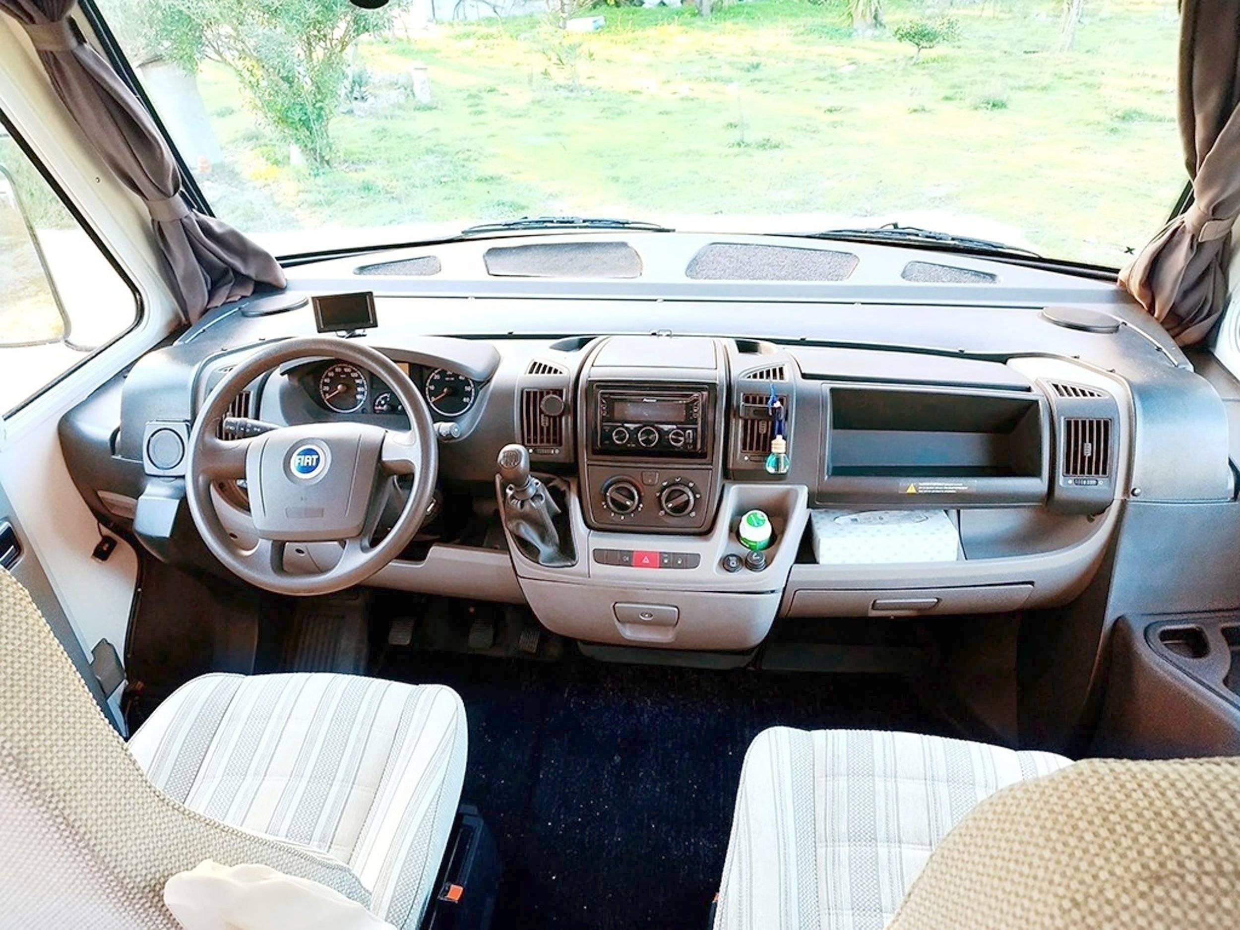 Pilote Aventura G710