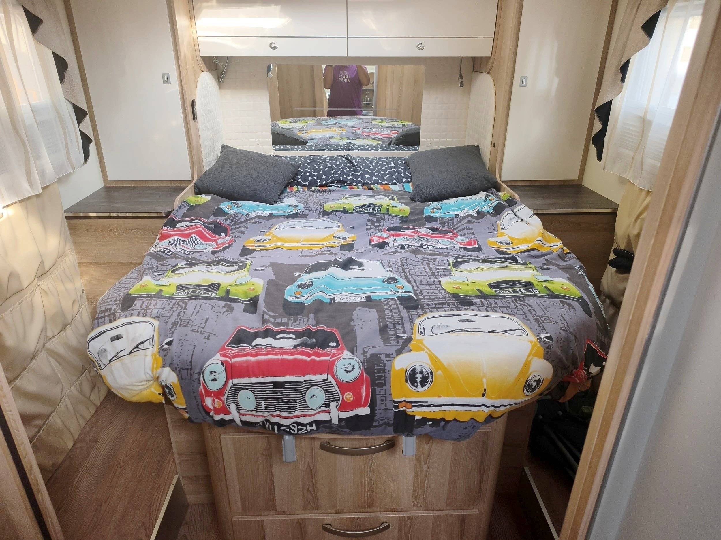 Couchages Citroën Jumper 2,0 l 160 ch - Yescapa