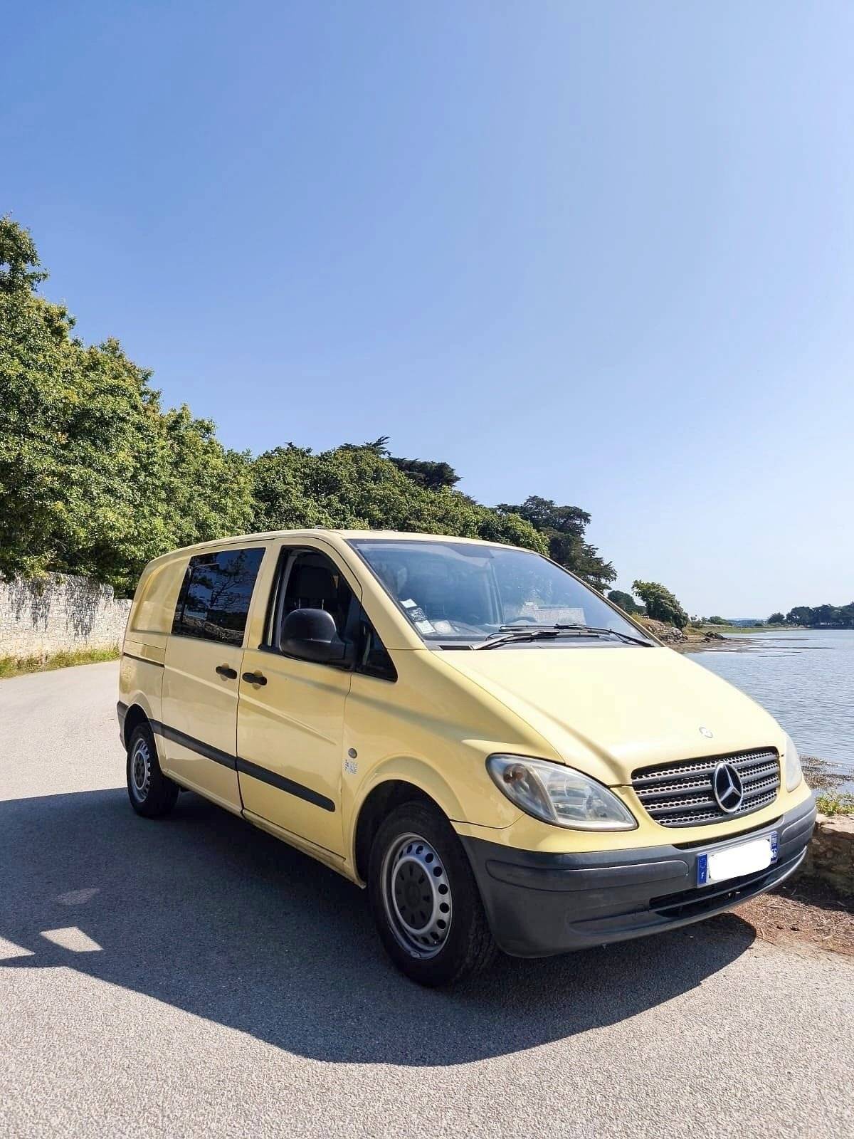 Vista frontale a ¾ Mercedes Vito - Yescapa