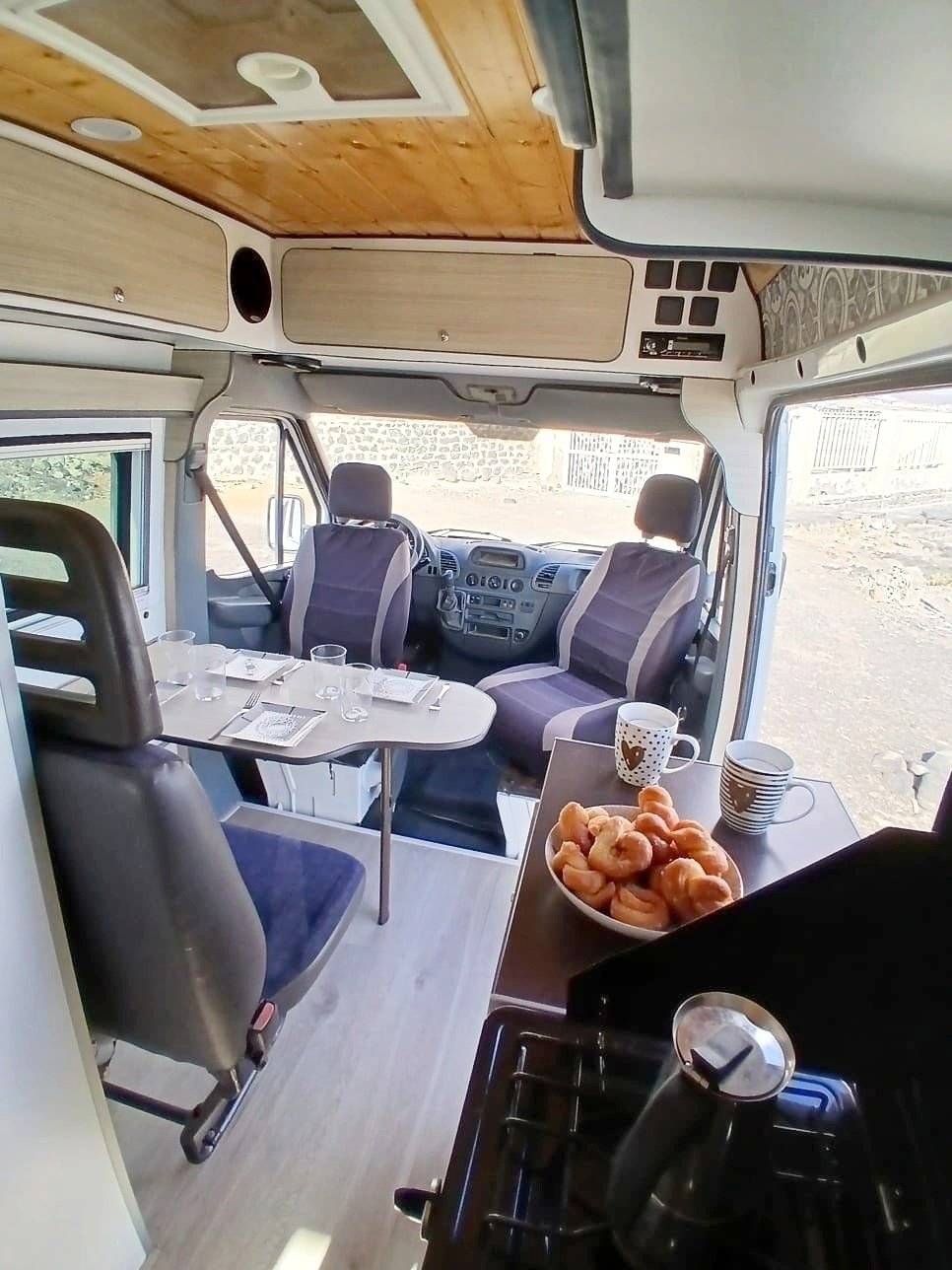 Eethoek Mercedes SPRINTER 316 CDI - Yescapa