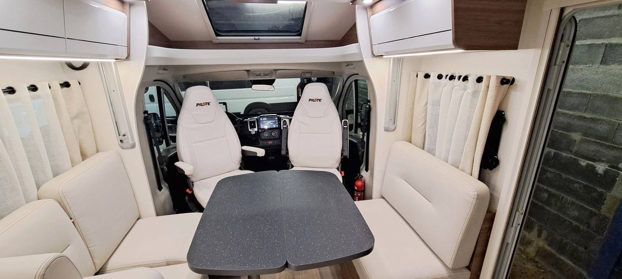 Pilote P746FC Evidence