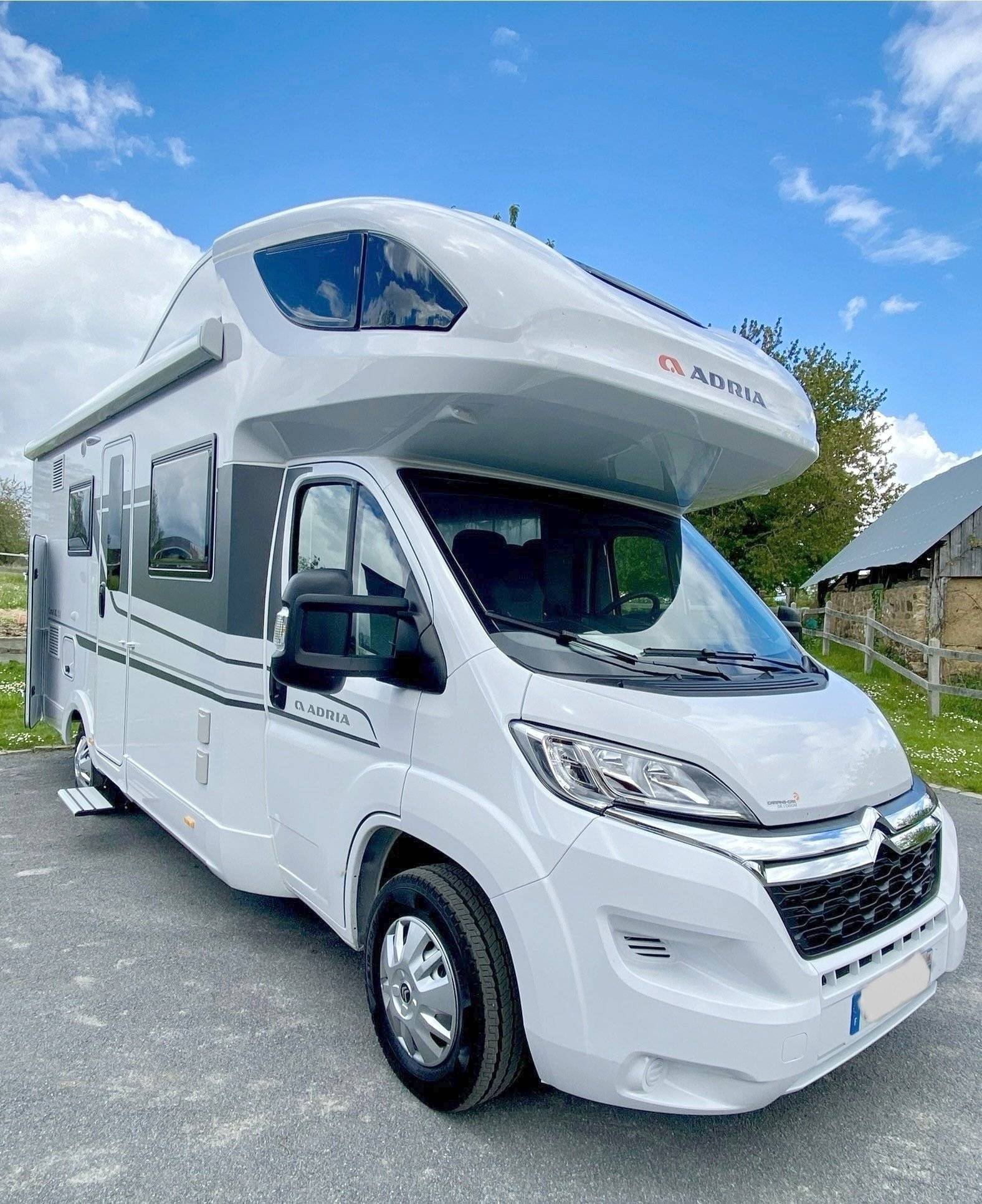 Adria Coral XL Axess 650 