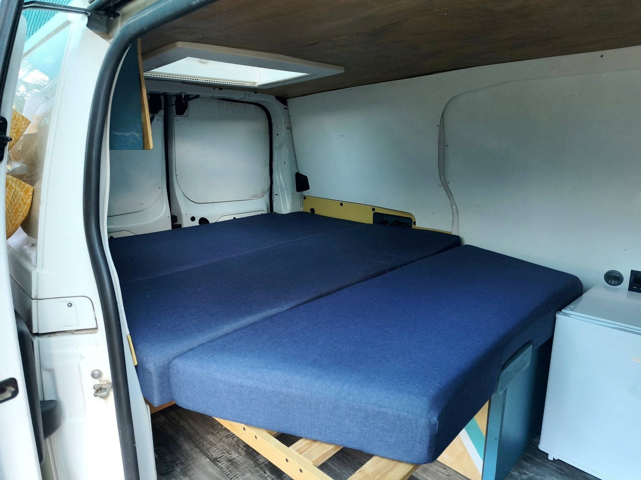 Berth Citroën Jumpy - Yescapa