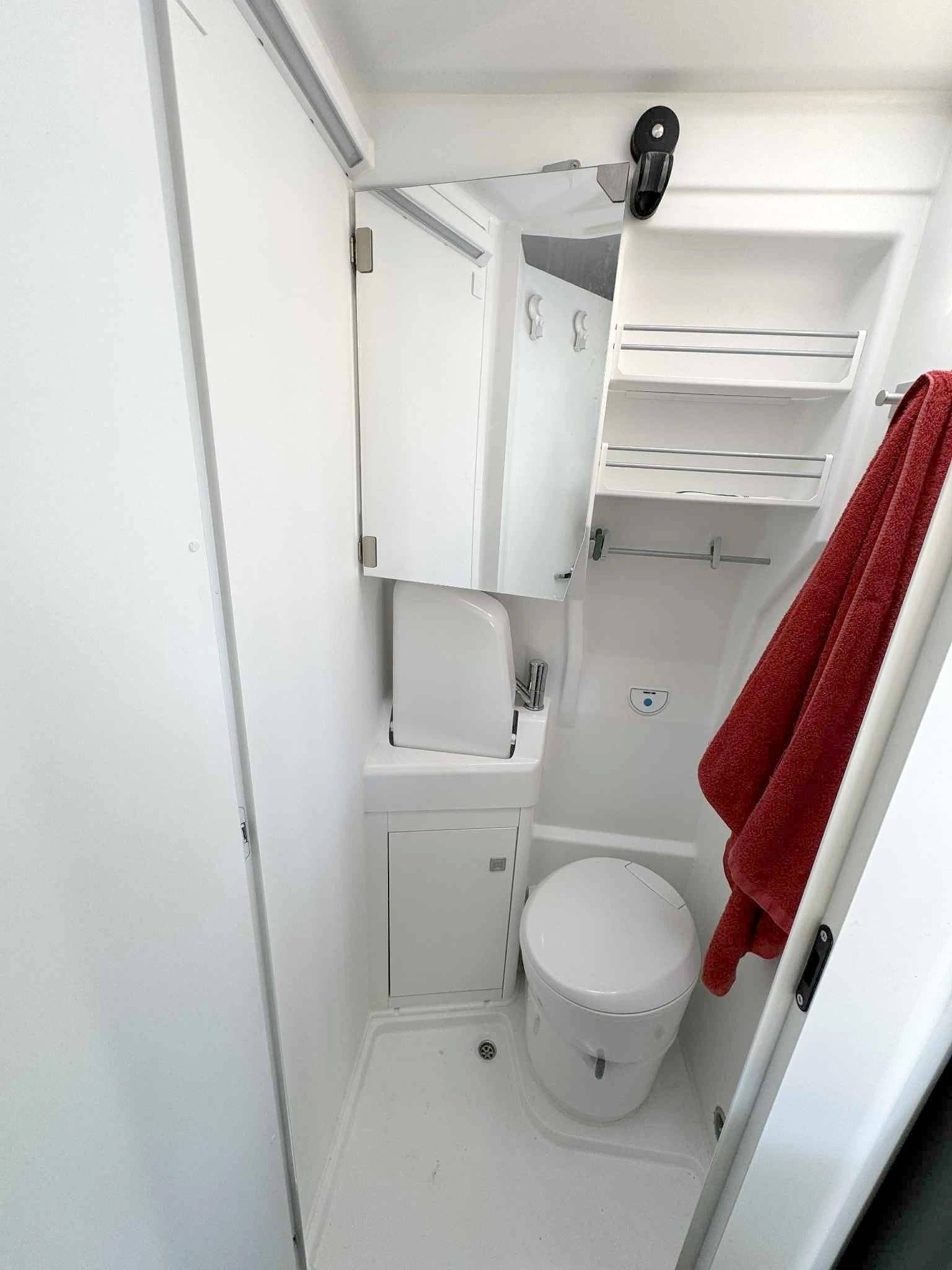 Volkswagen Grand California 680