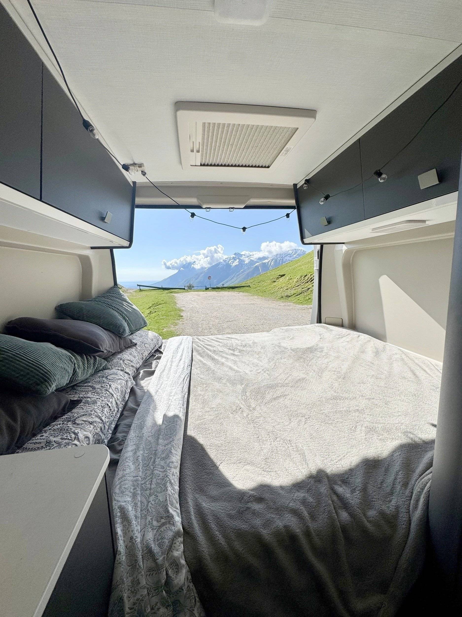 Mclouis Van 3 Menfys