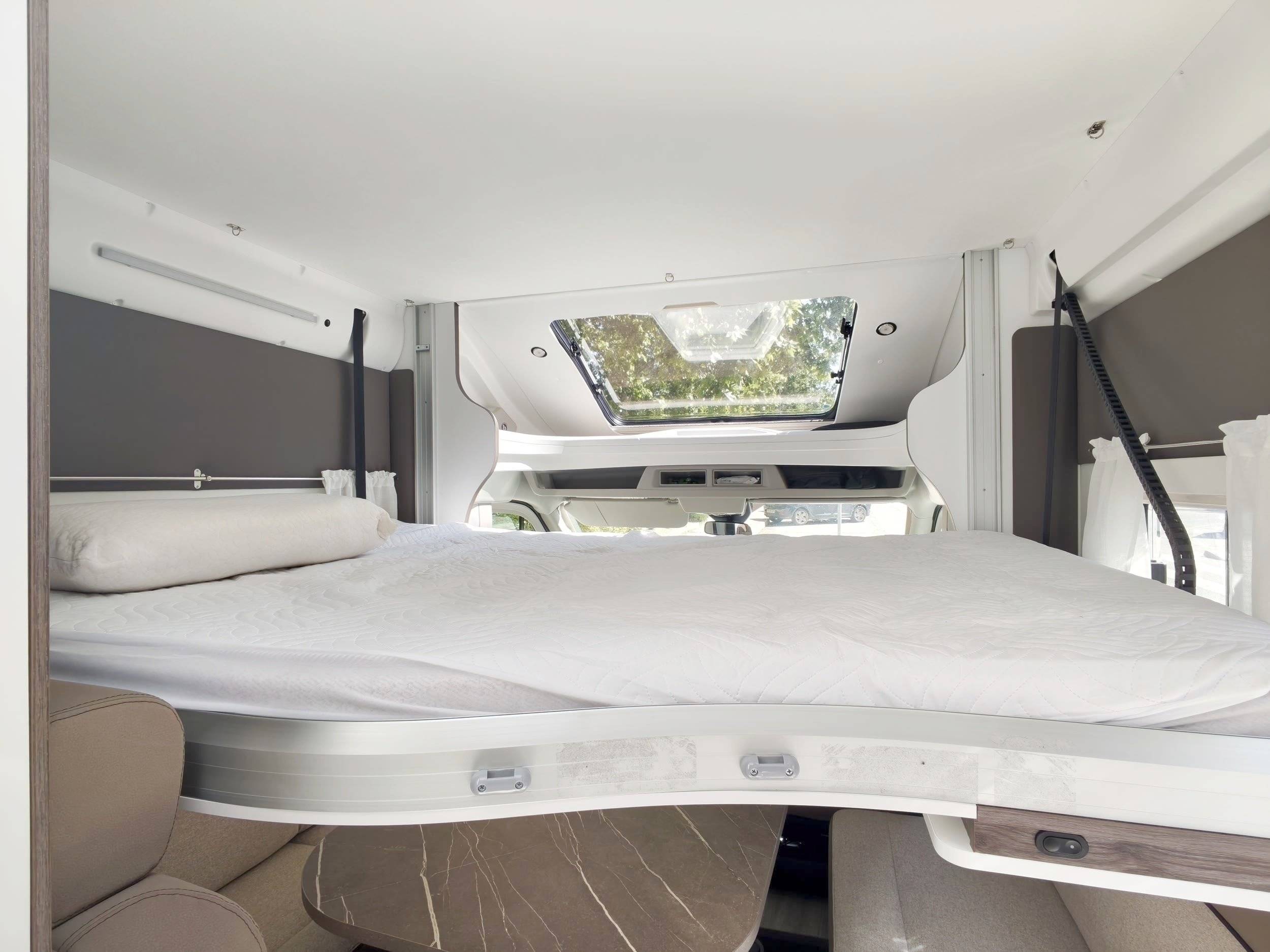 Couchages Ford Ford Transit 165 CV - Yescapa