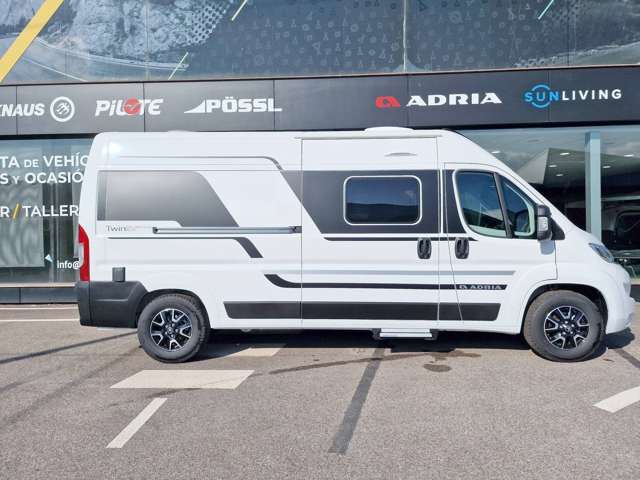 Coin cuisine Fiat Ducato 2,3 l 148 ch - Yescapa