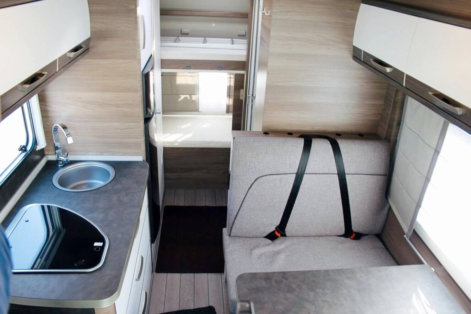 Knaus Live Traveller 600DKG