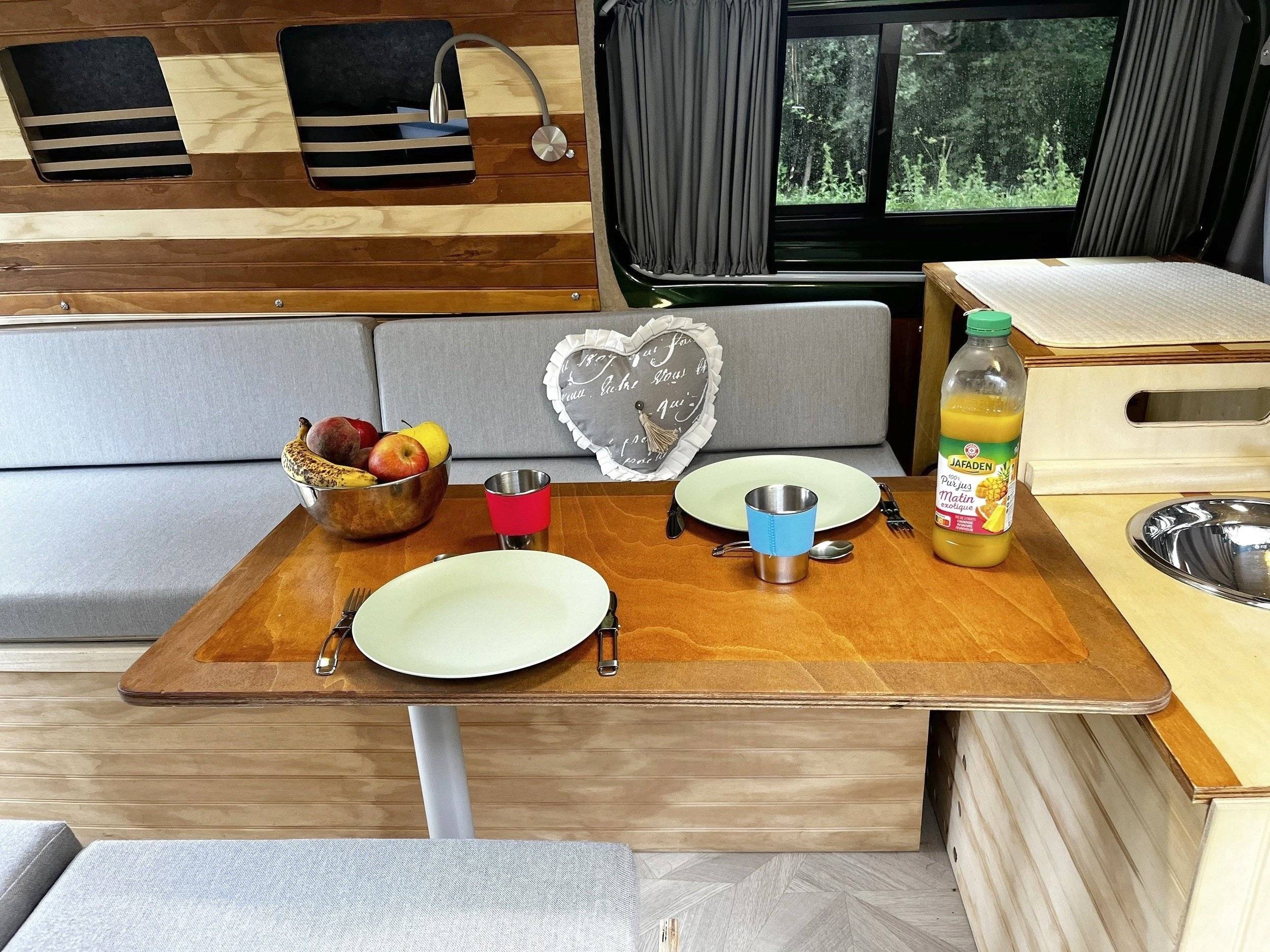 Coin repas Ford FORD TRANSIT CUSTOM - Yescapa