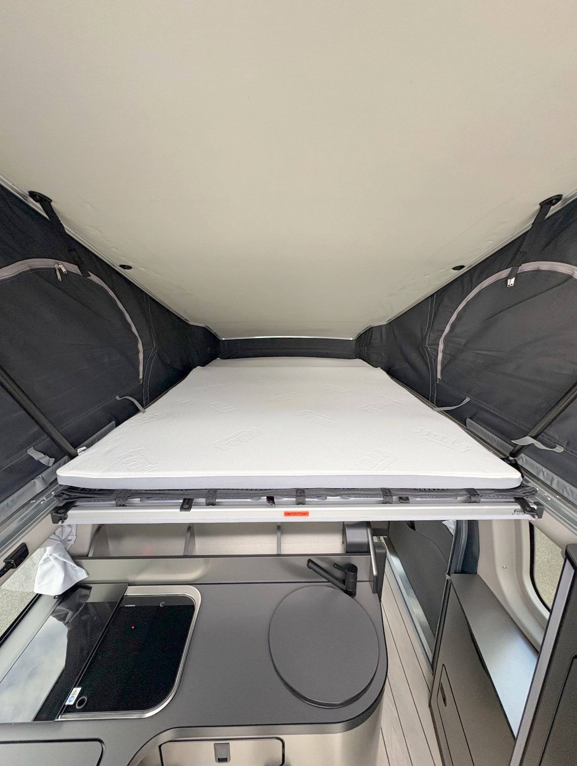 Berth Ford Transit Nugget - Yescapa
