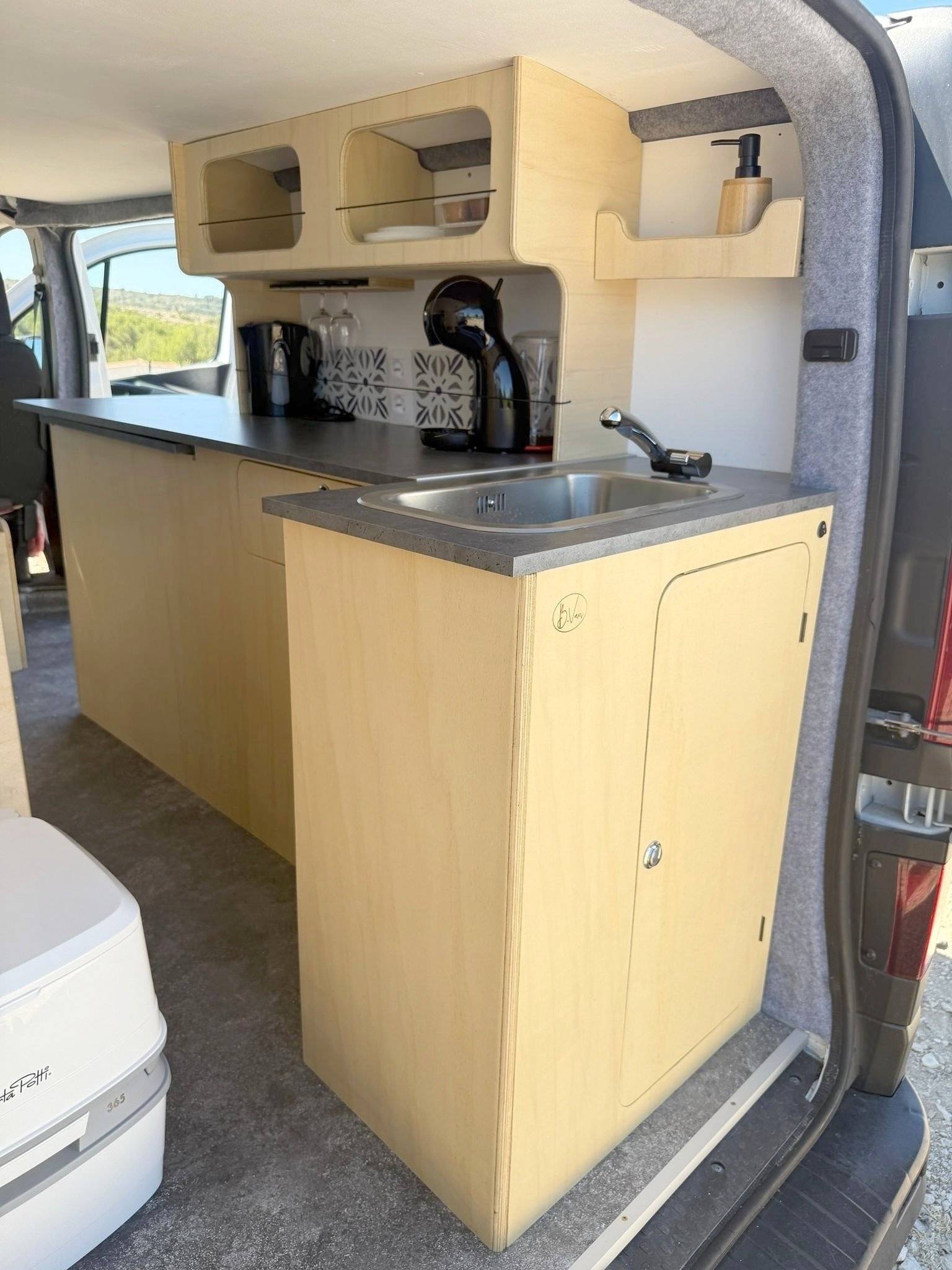 Aménagement personnel RENAULT TRAFIC III 145 GRAND CONFORT ENERGY