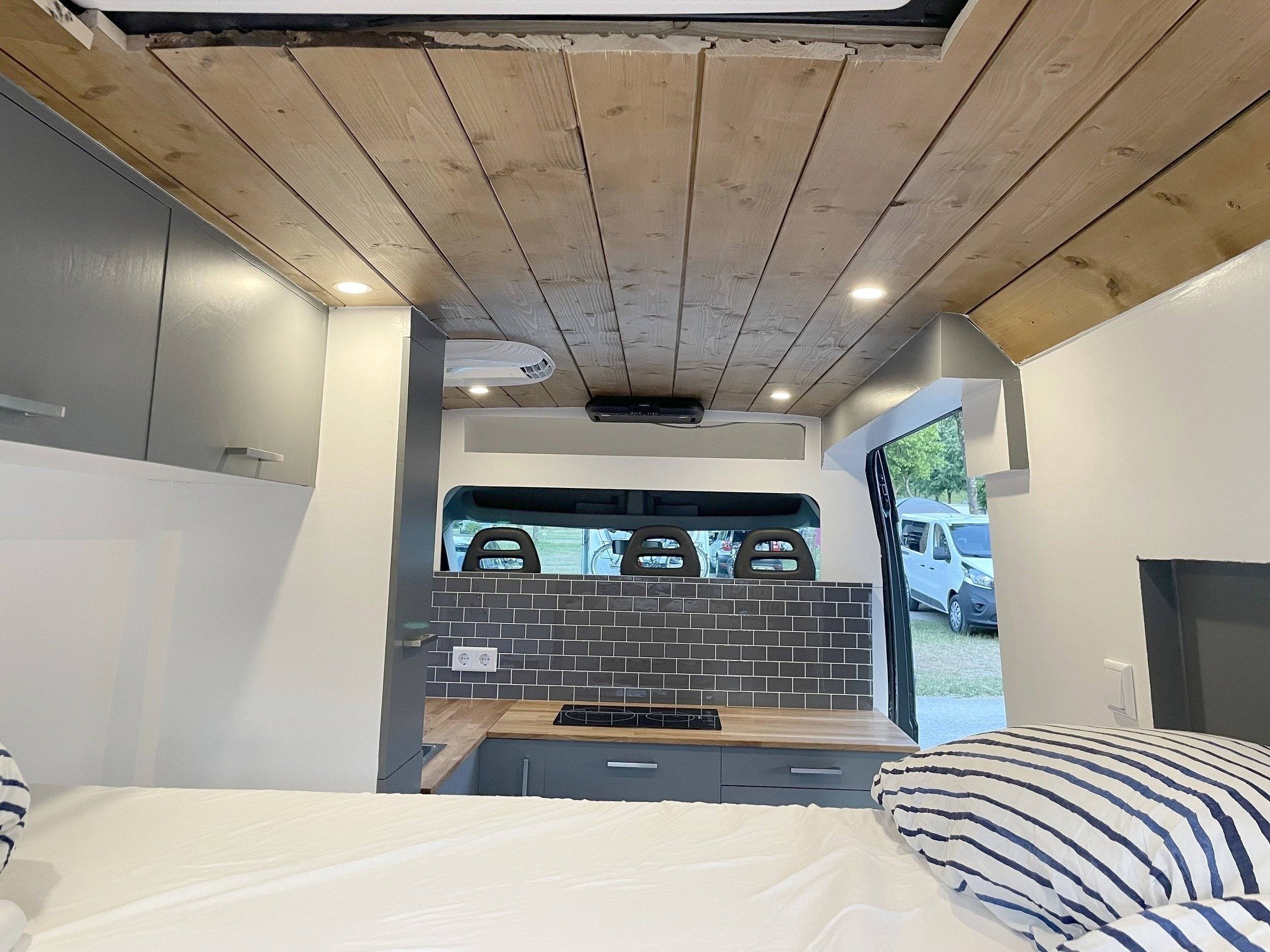 Sunlight Citroën jumper