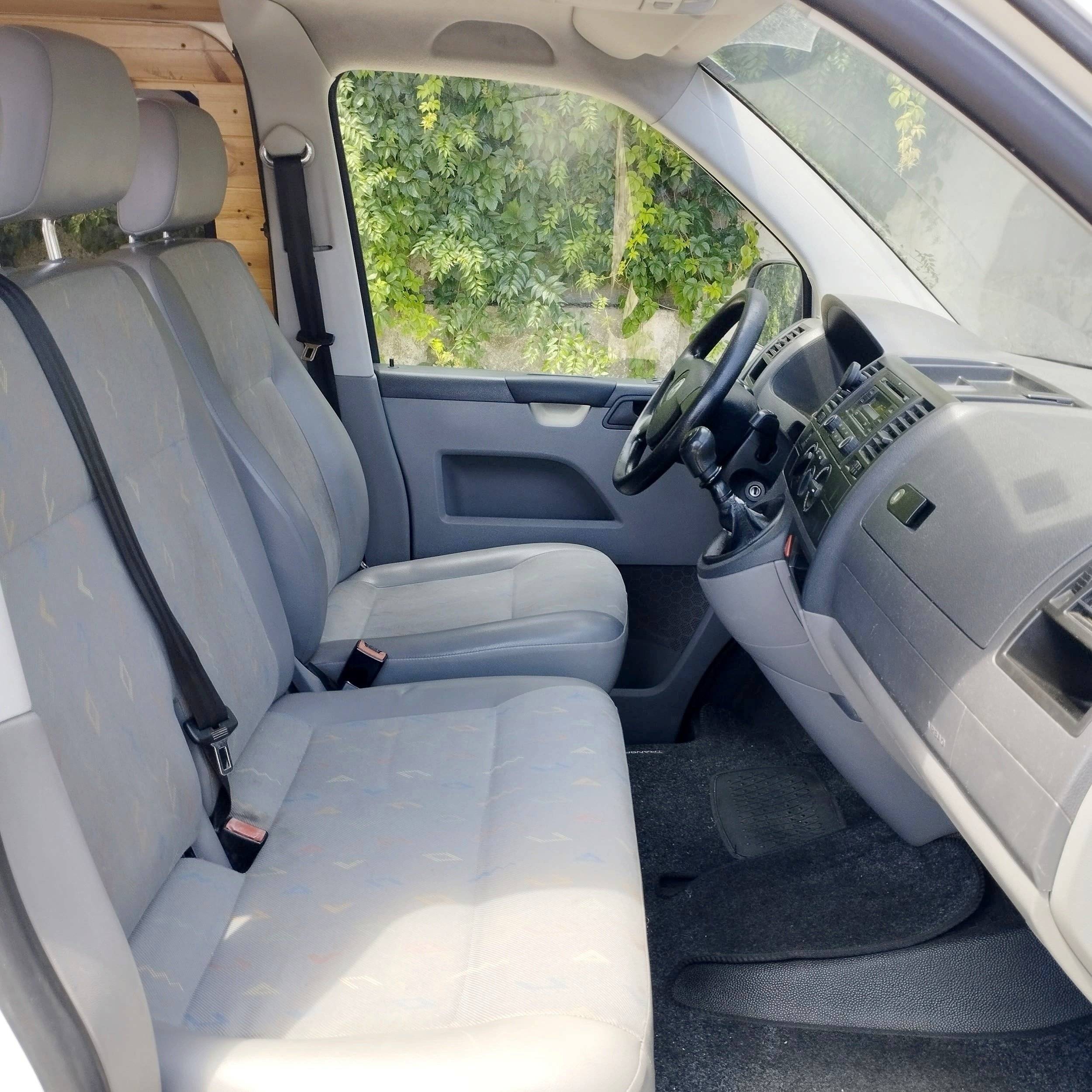 Volkswagen Transporter T5 2.5TDI