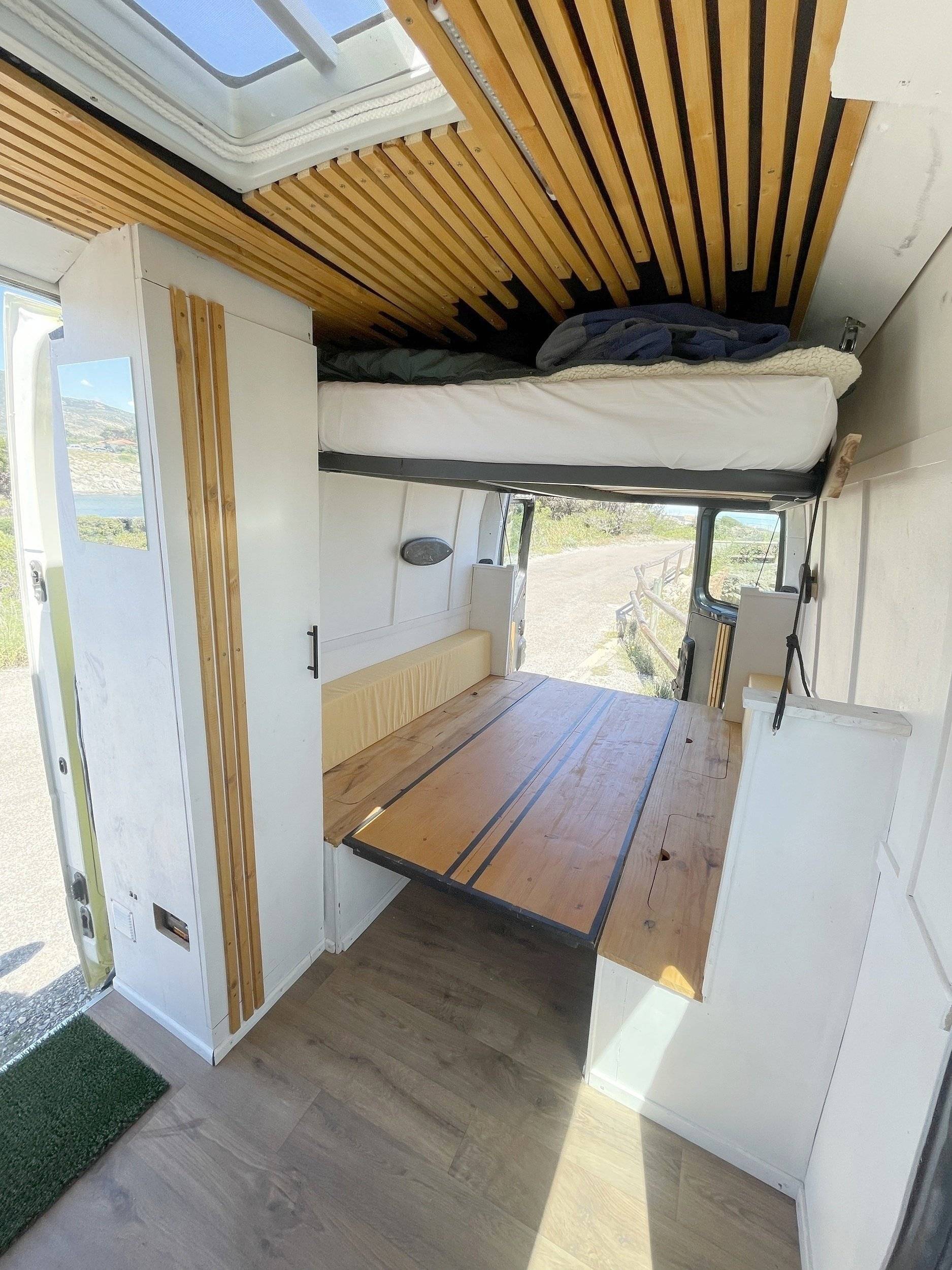 Dinette Renault Renault Master III - Yescapa