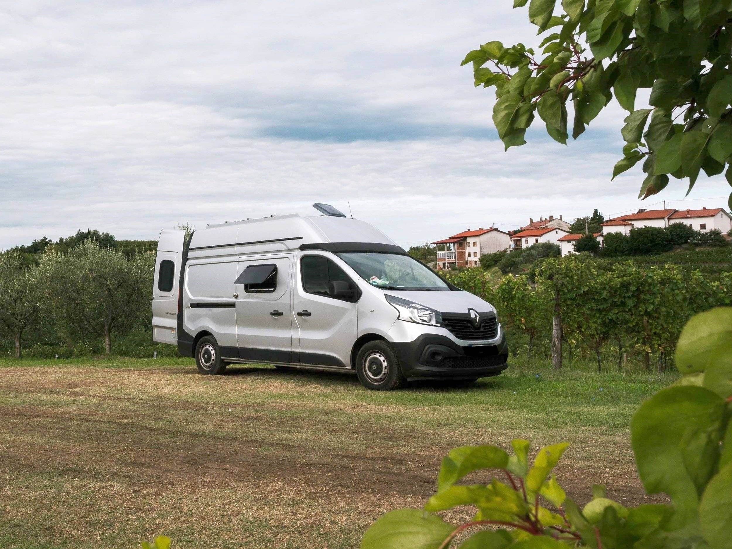 Mehr Luxus im Renault Trafic Kastenwagen Black Edition - Presse