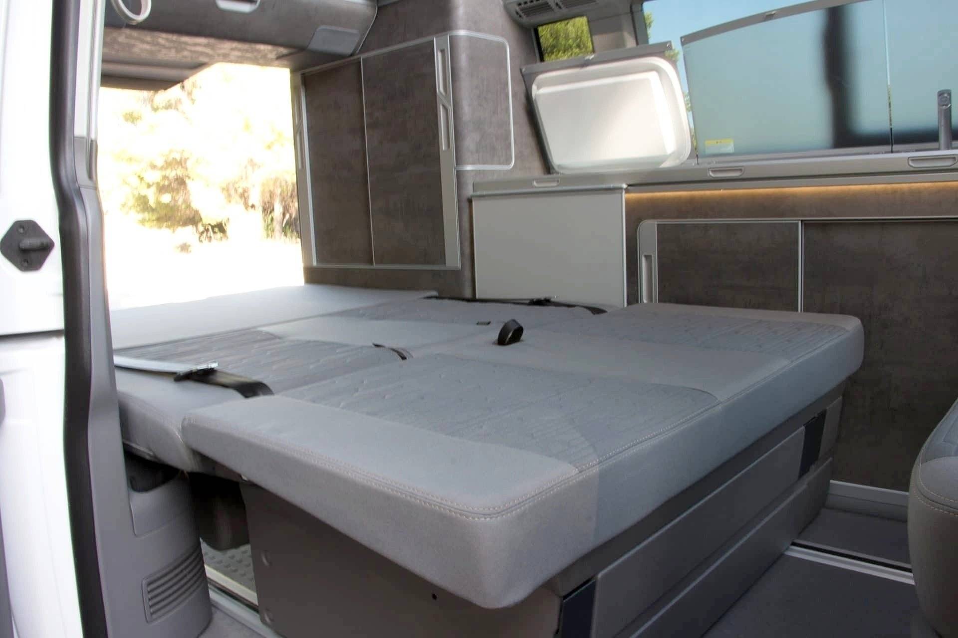 Volkswagen T6.1 California Ocean