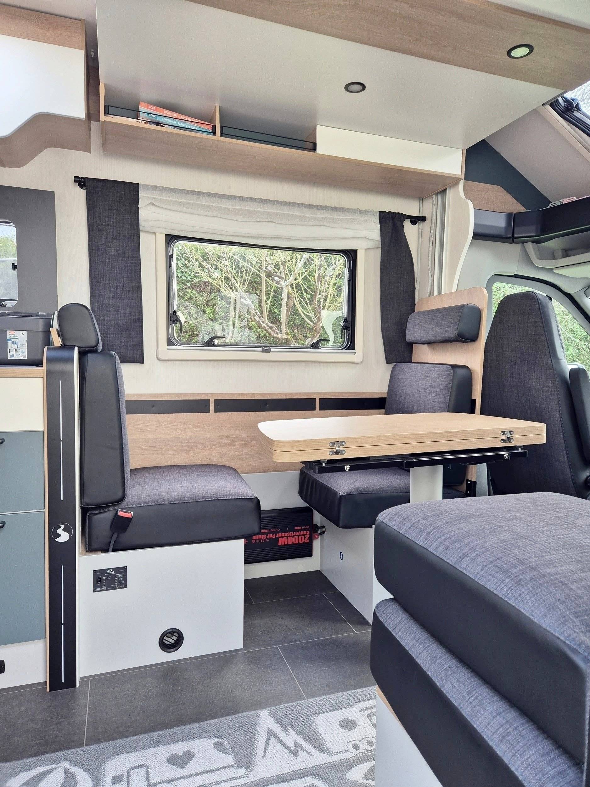 Bavaria Transit 2,0 l 170 ch