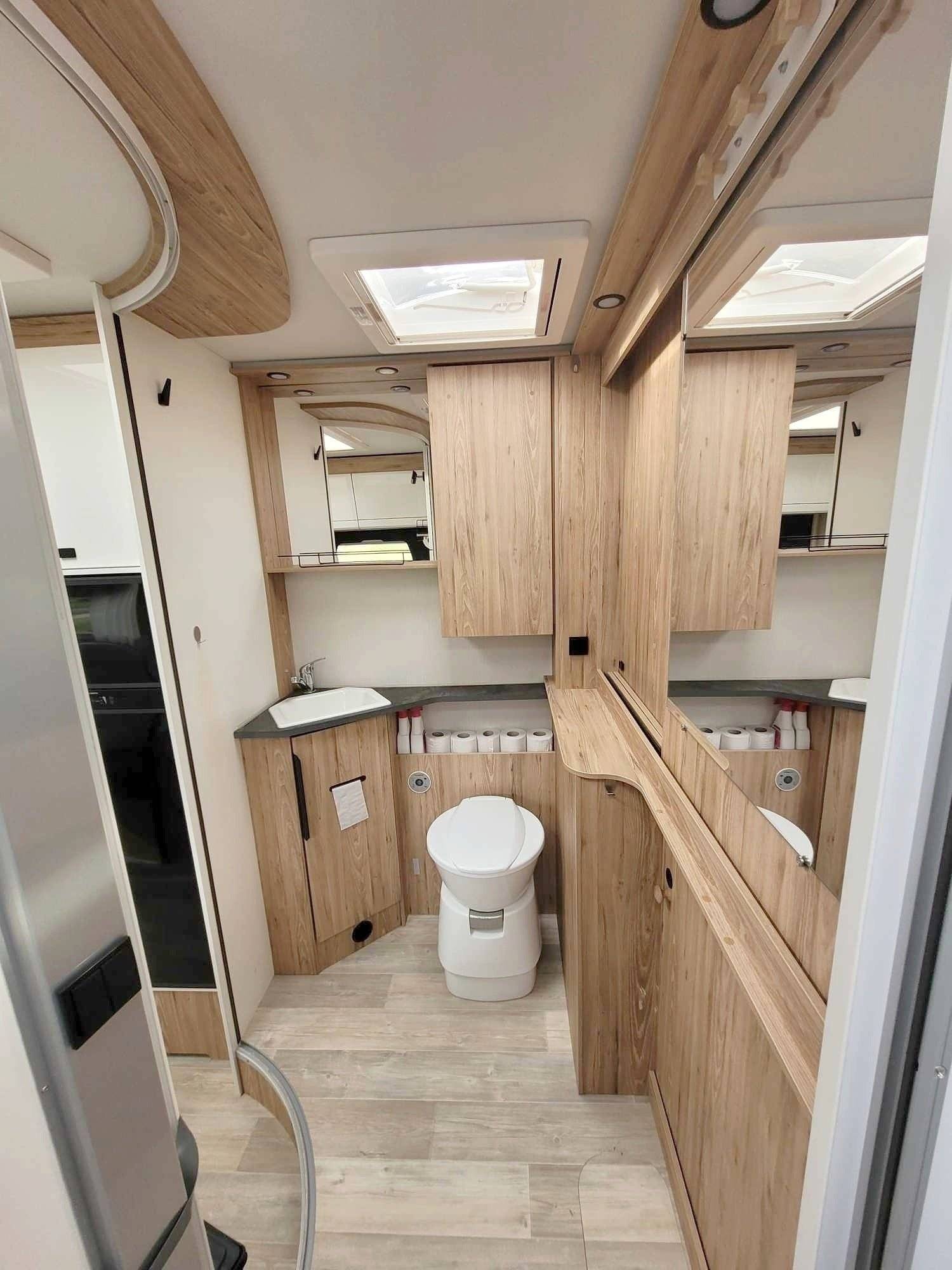 Bavaria BAVARIA T696D