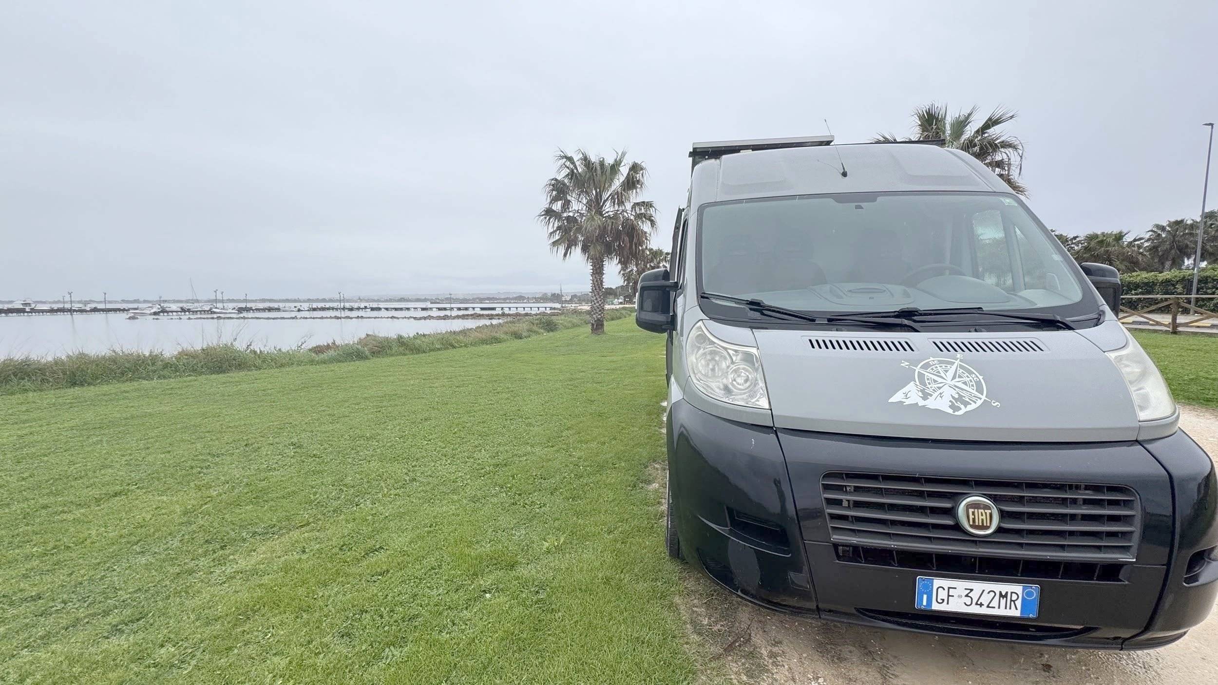 Vista frontale a ¾ Fiat Ducato 2,8 - Yescapa