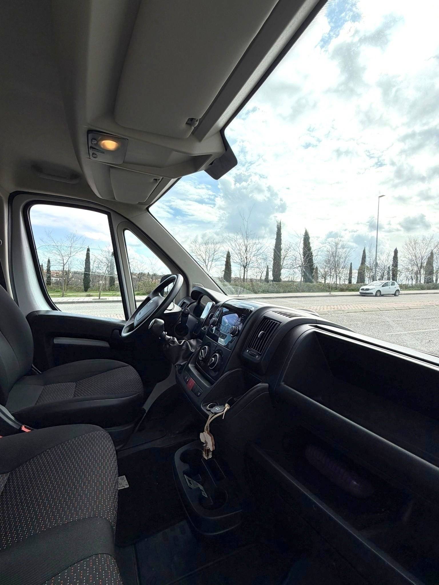 Essecke Peugeot Boxer 333 L2H2 - Yescapa