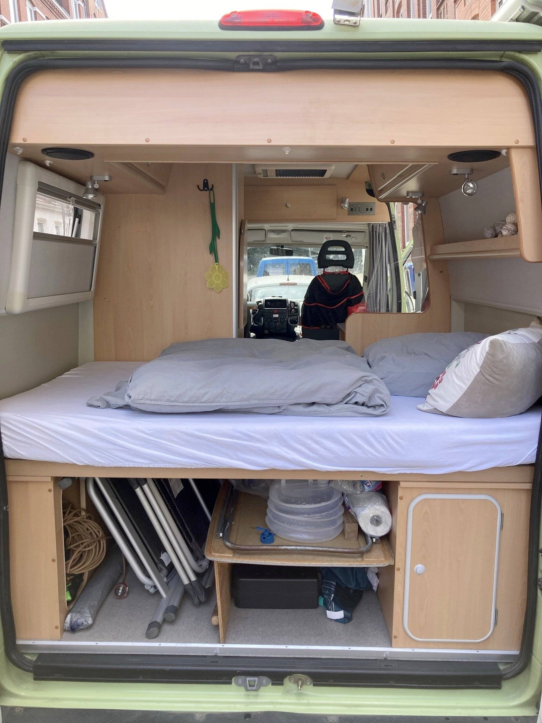 Berth Citroën Jumper 2,8 HDI - Yescapa