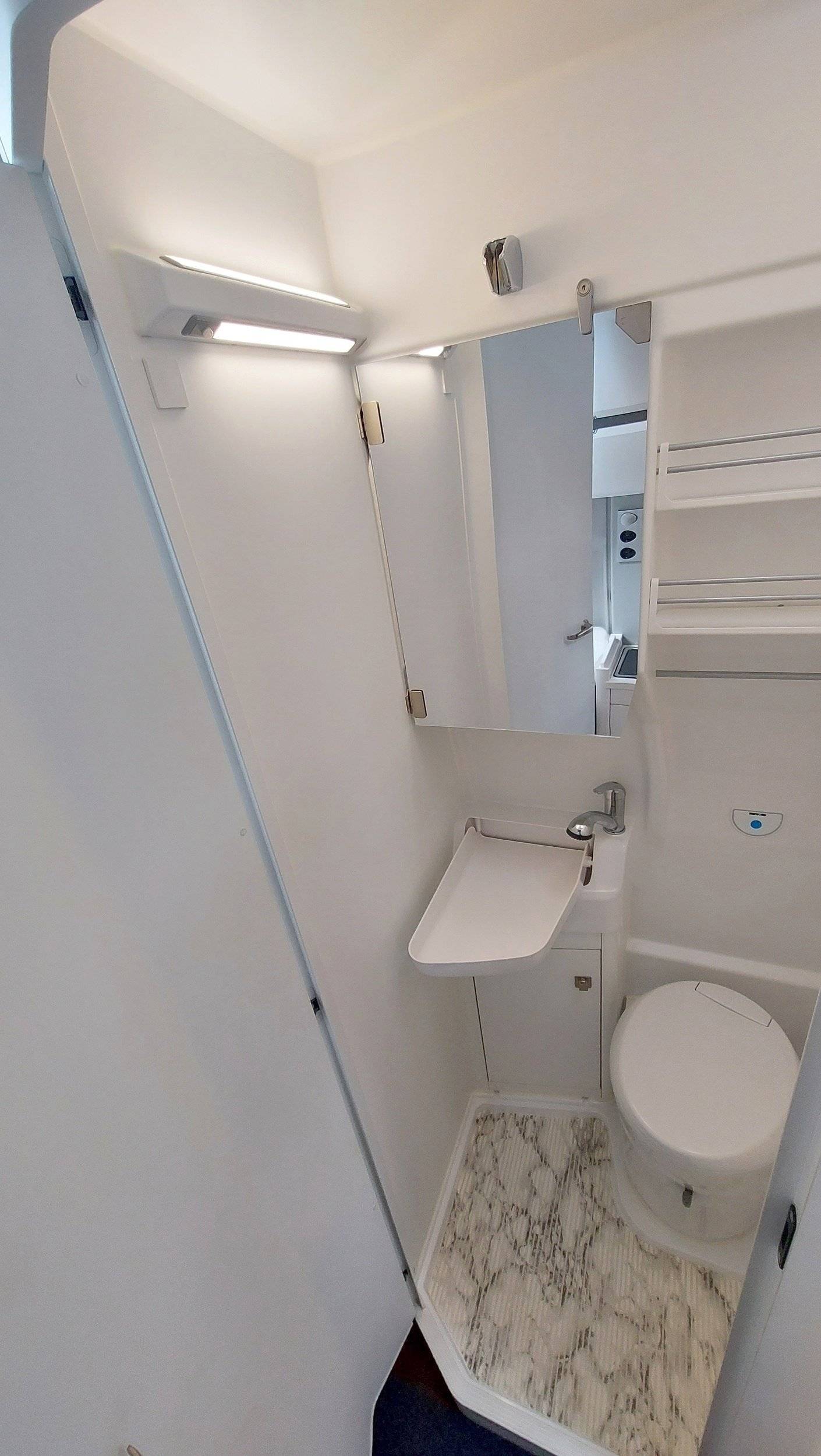 Volkswagen Grand California 600