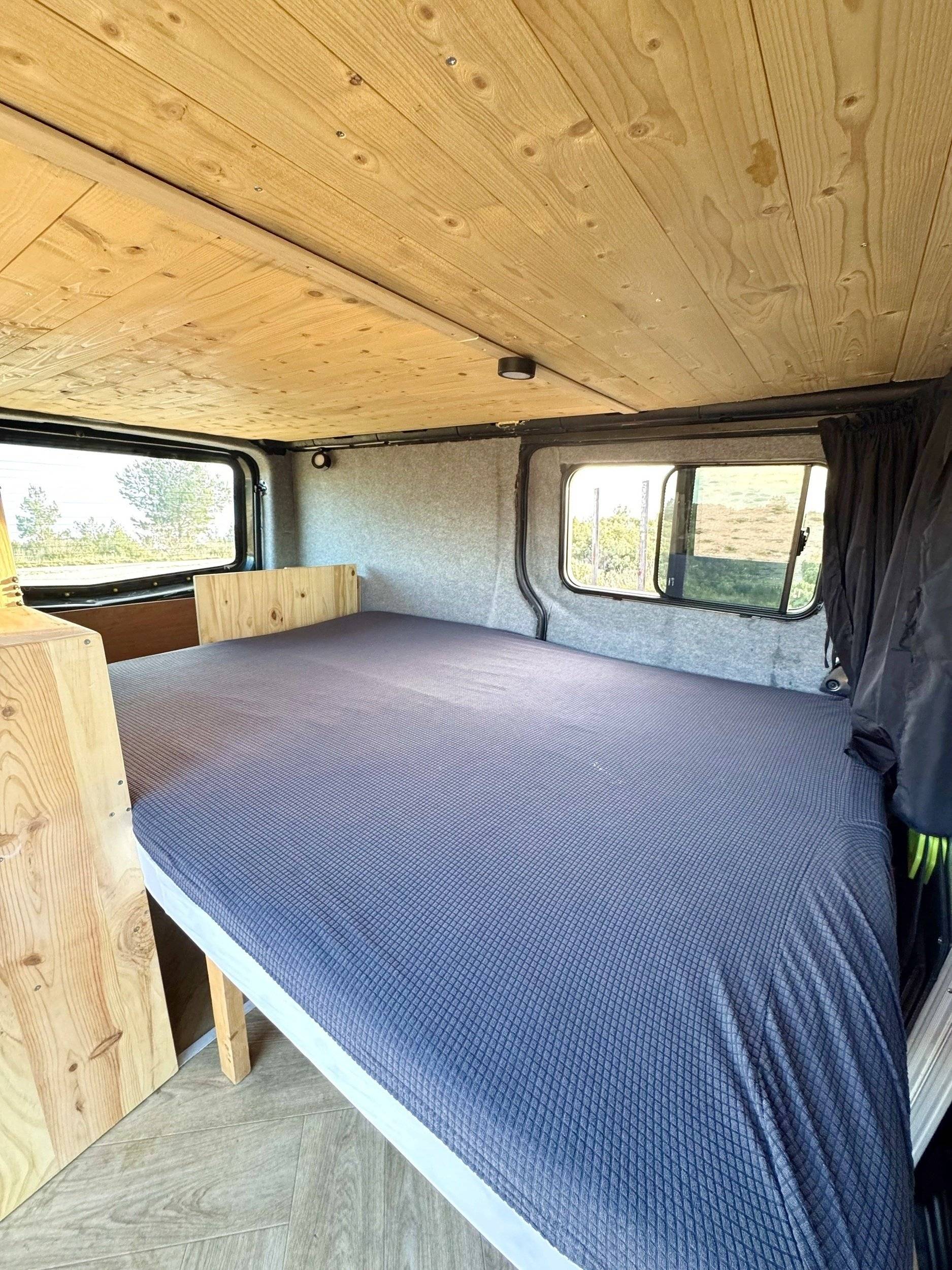 Couchages Nissan Primastar l2h1 115ch - Yescapa