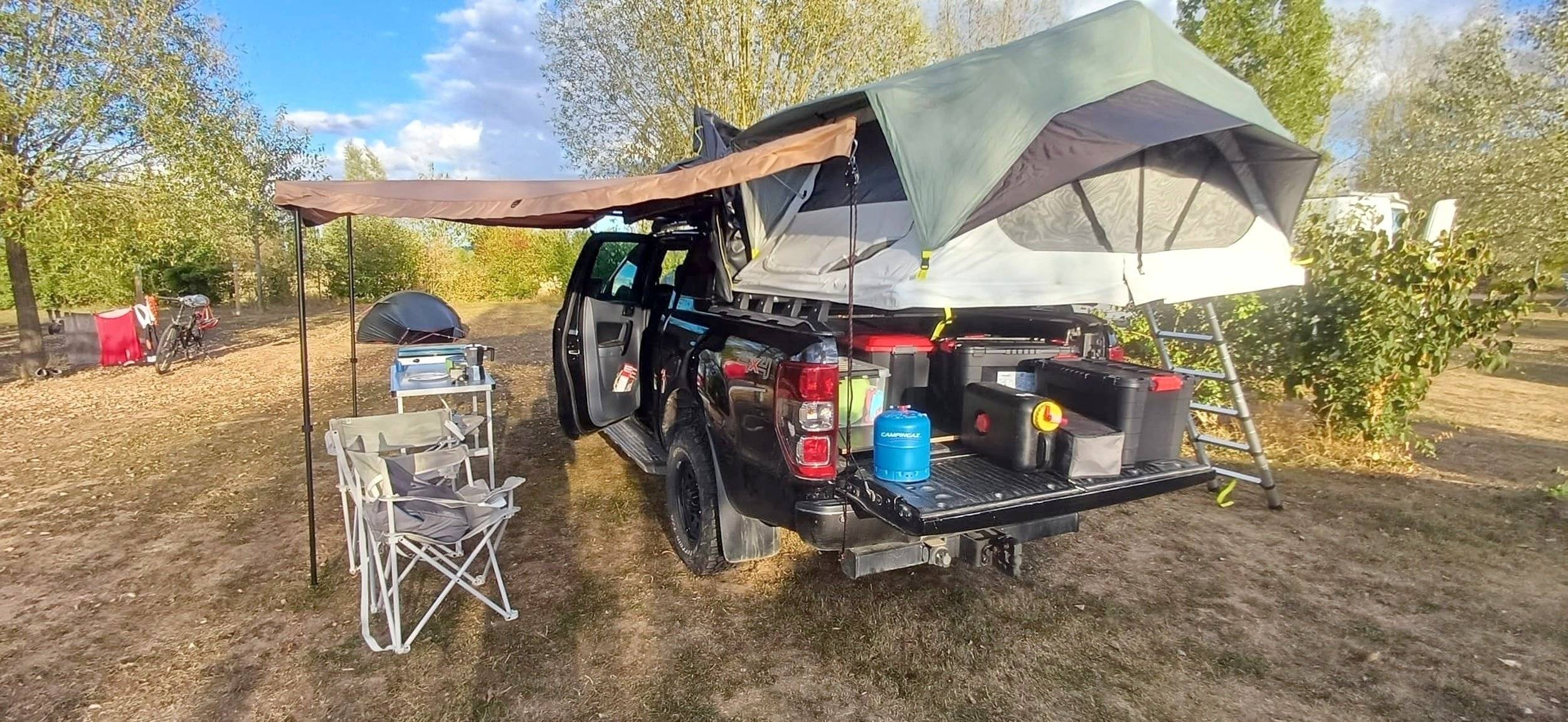 Dining Area Ford RANGER WILDTRACK - Yescapa