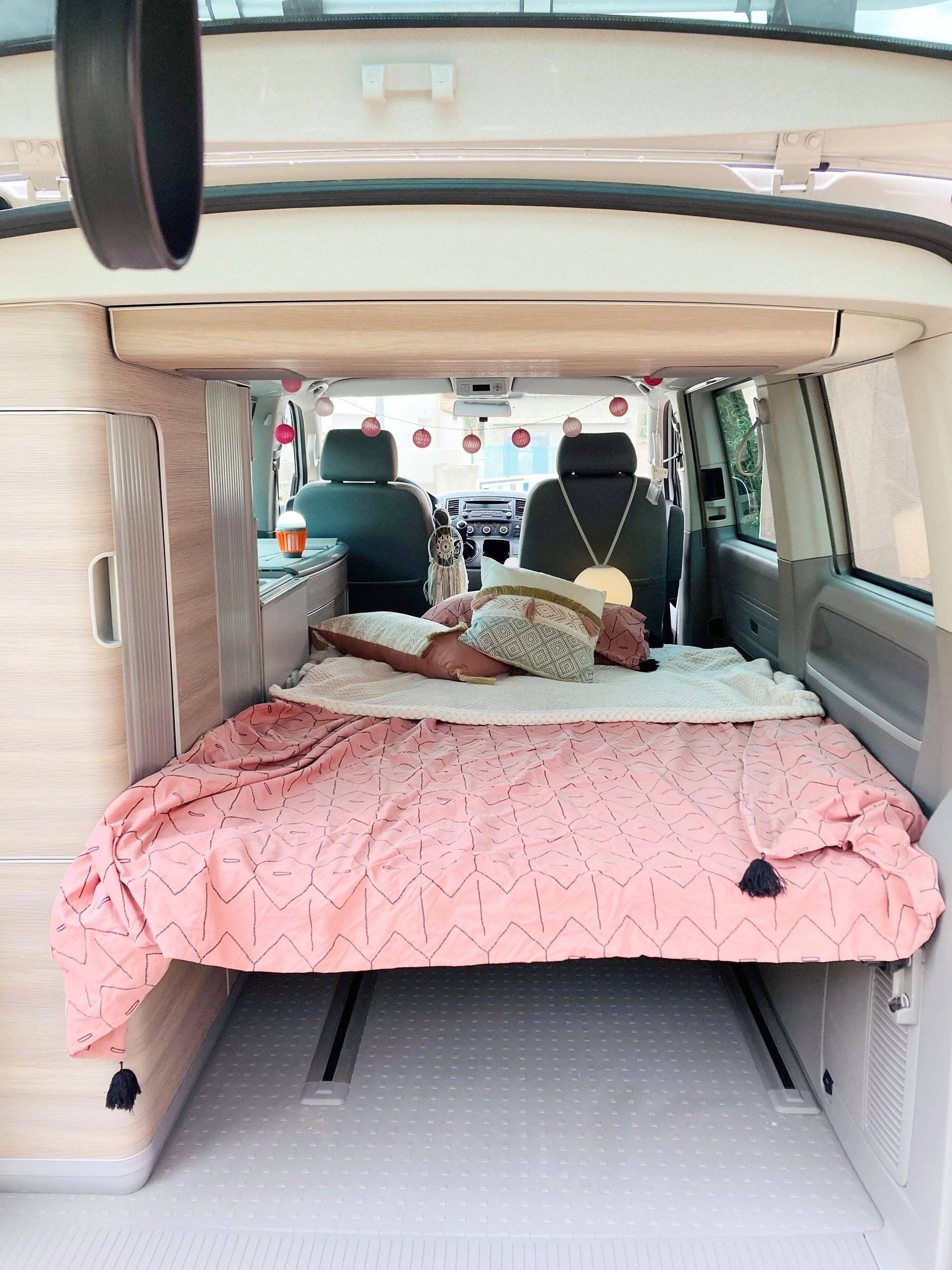 Berth Volkswagen T5 2,0 l 140 ch - Yescapa
