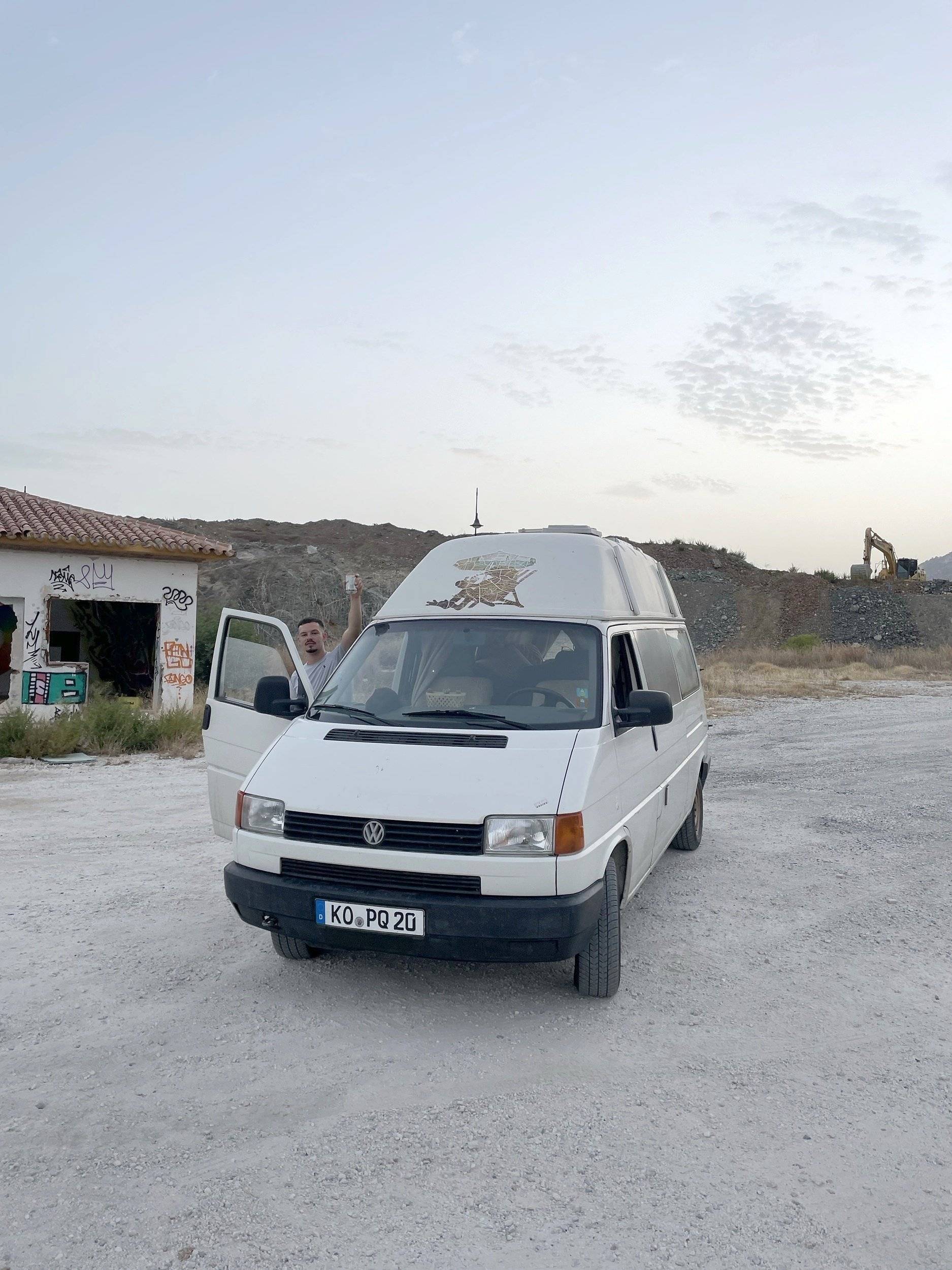 Front view from 3/4  - Yescapa