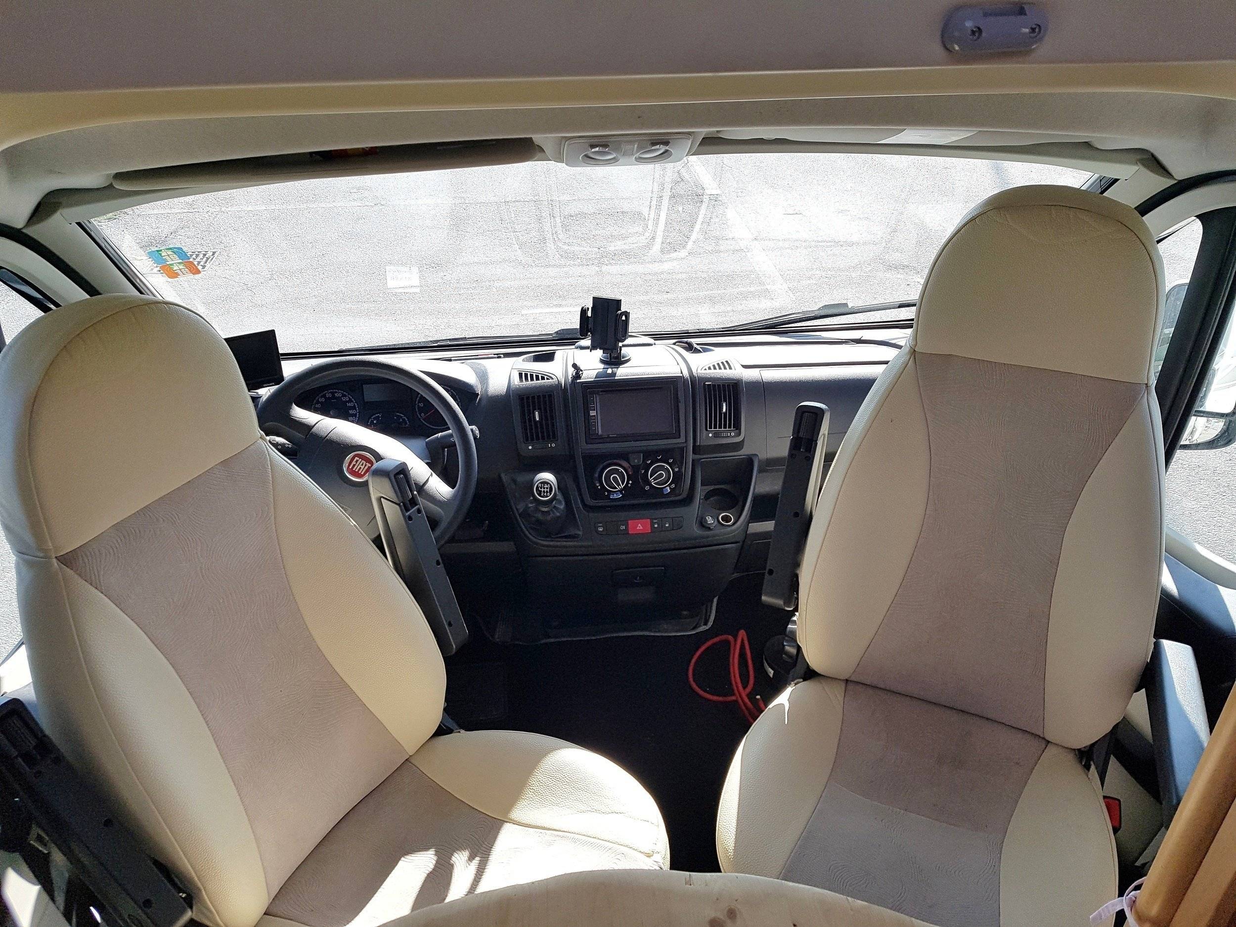 Riviera garage 2,3 l 130 ch