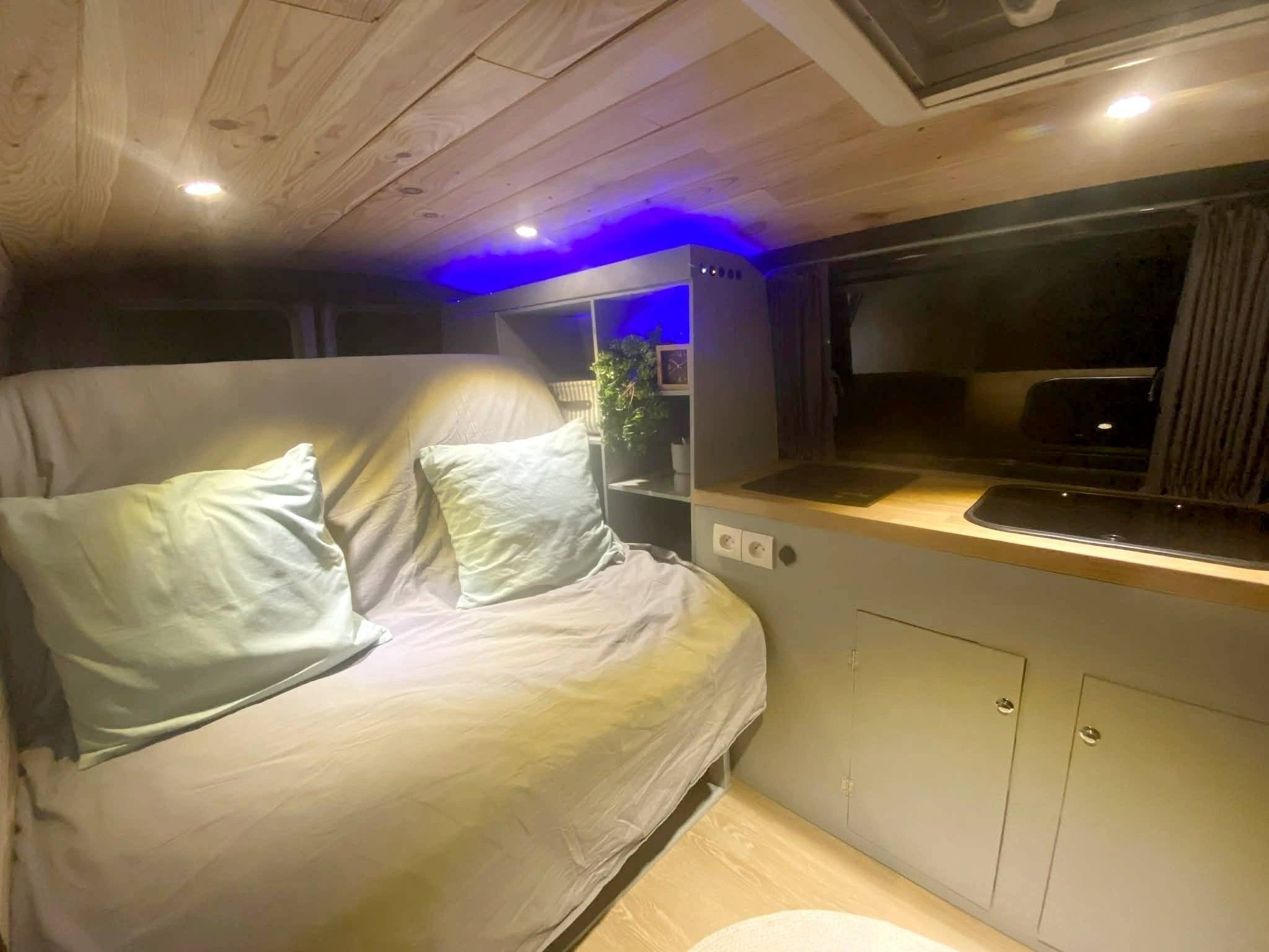 Bee Nomad Transporter T6.1  2,0 l 110ch