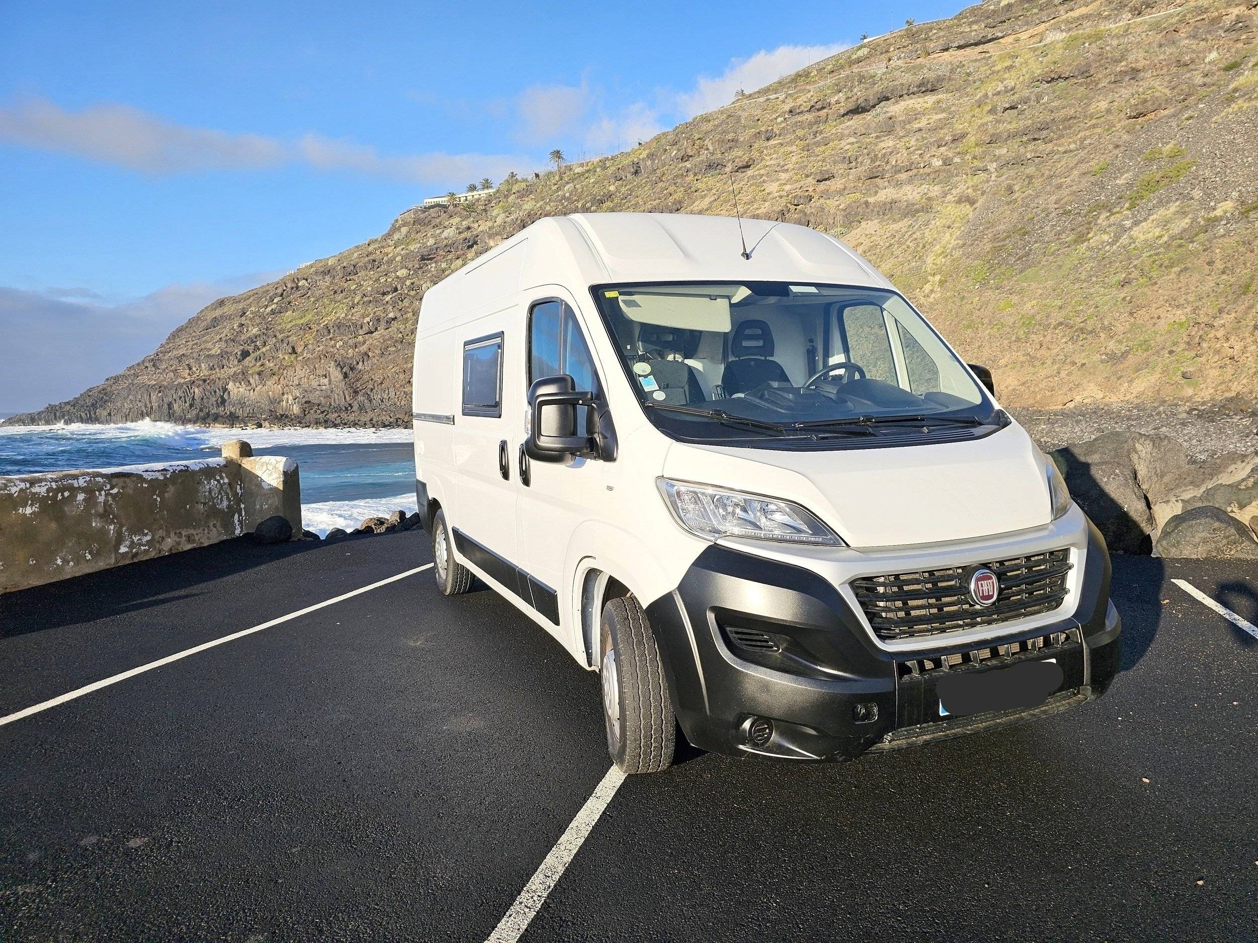 Vista frontale a ¾ Fiat Fiat - Yescapa