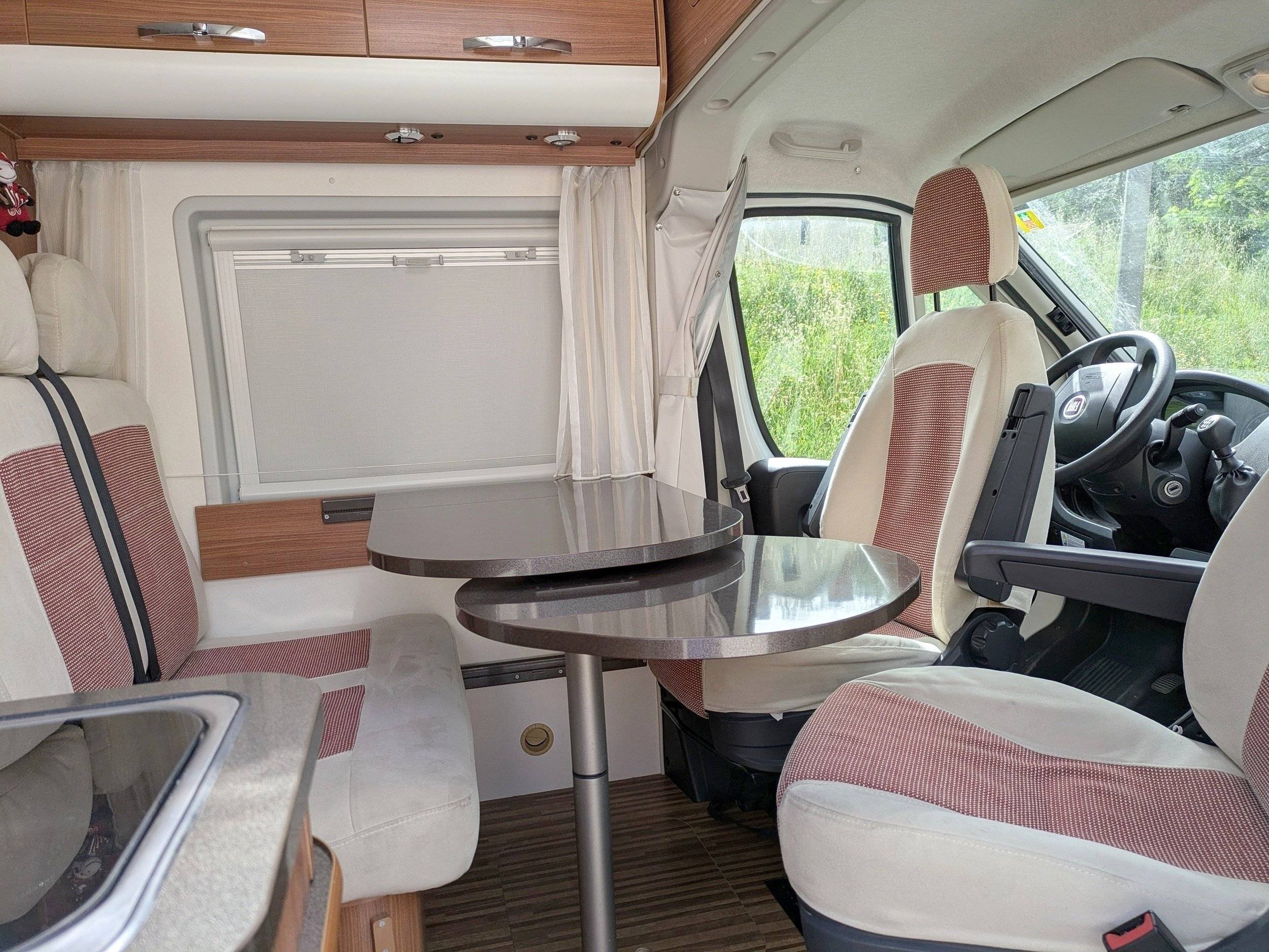 Coin repas Fiat Ducato 2,3 l Multijet 130 ch. - Yescapa