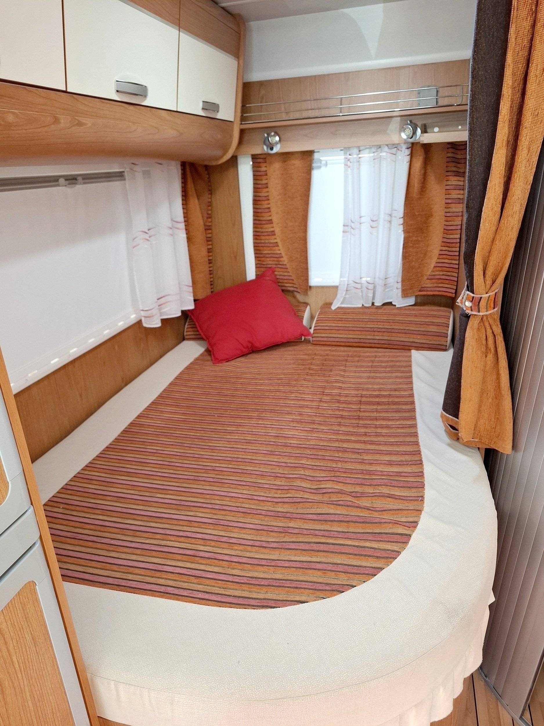 Plazas en cama Fiat AWA - Yescapa