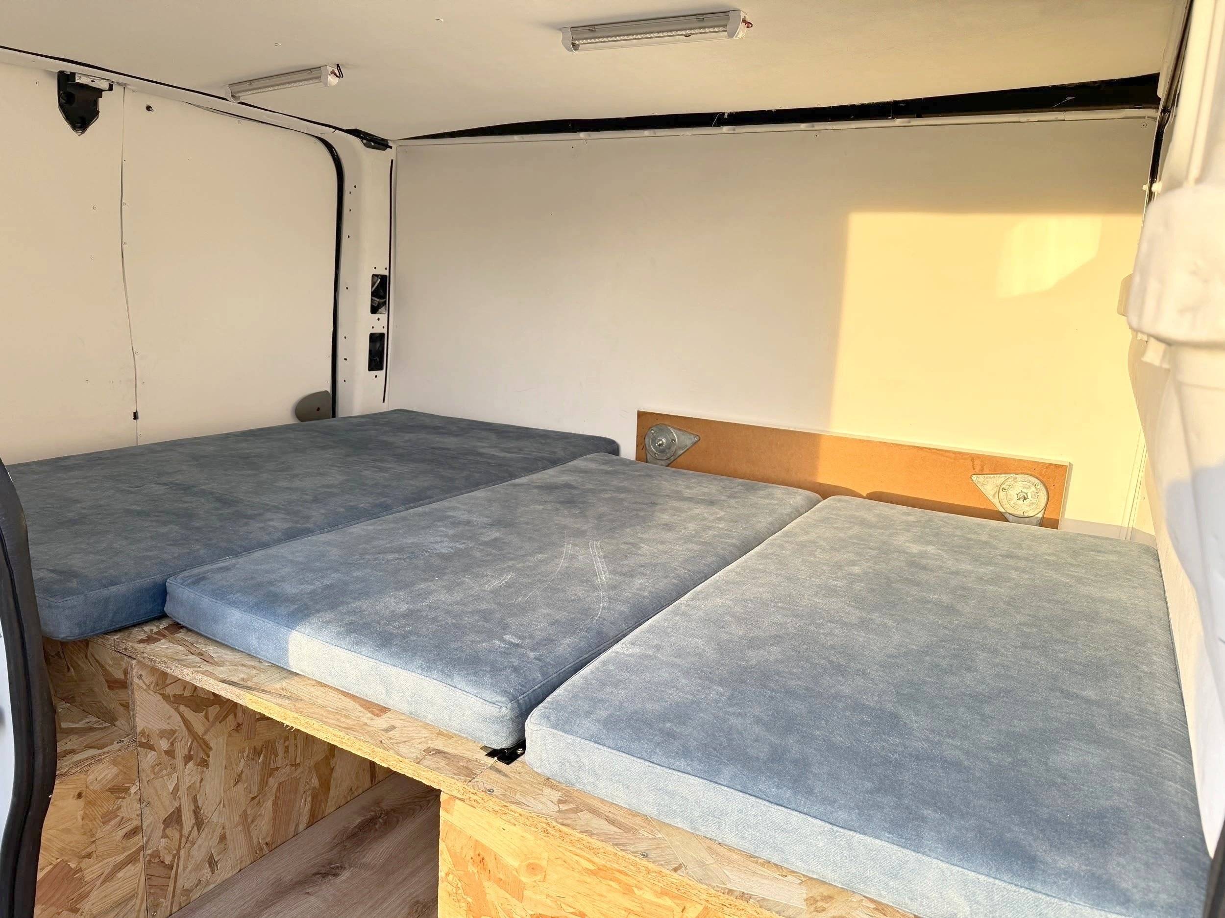 Schlafplätze Renault Trafic 2,0 l 90 ch - Yescapa