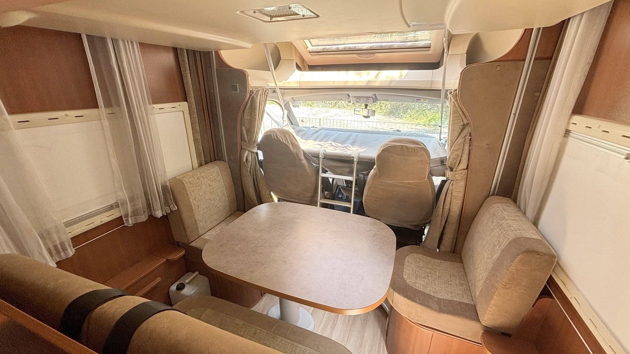 Dinette Fiat - Yescapa