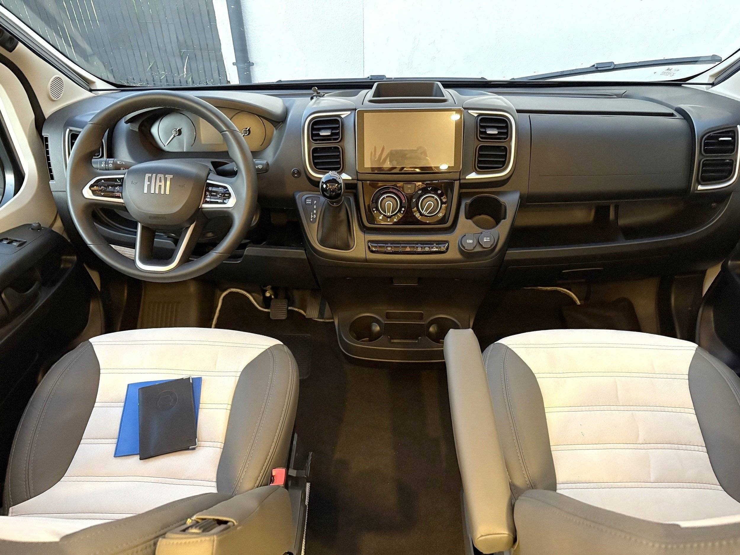 Poste de conduite Fiat Ducato 2,2 140cv - Yescapa