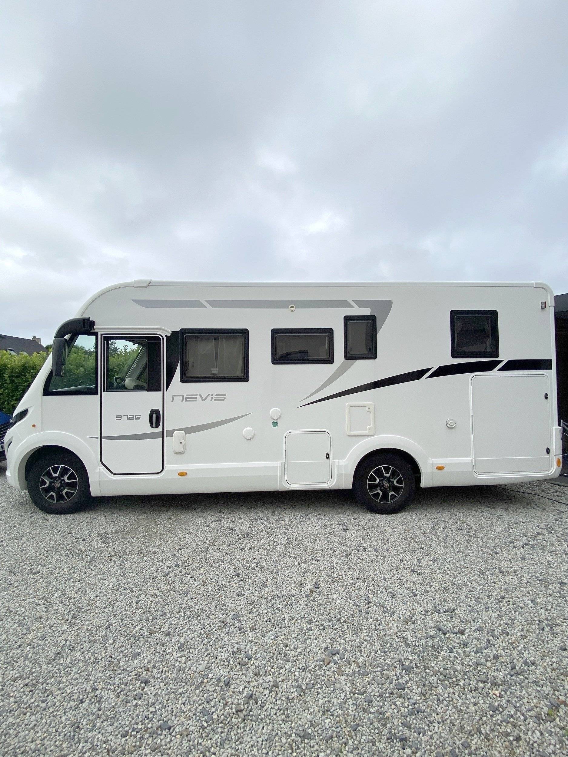 Mclouis NEVIS 372G pack S