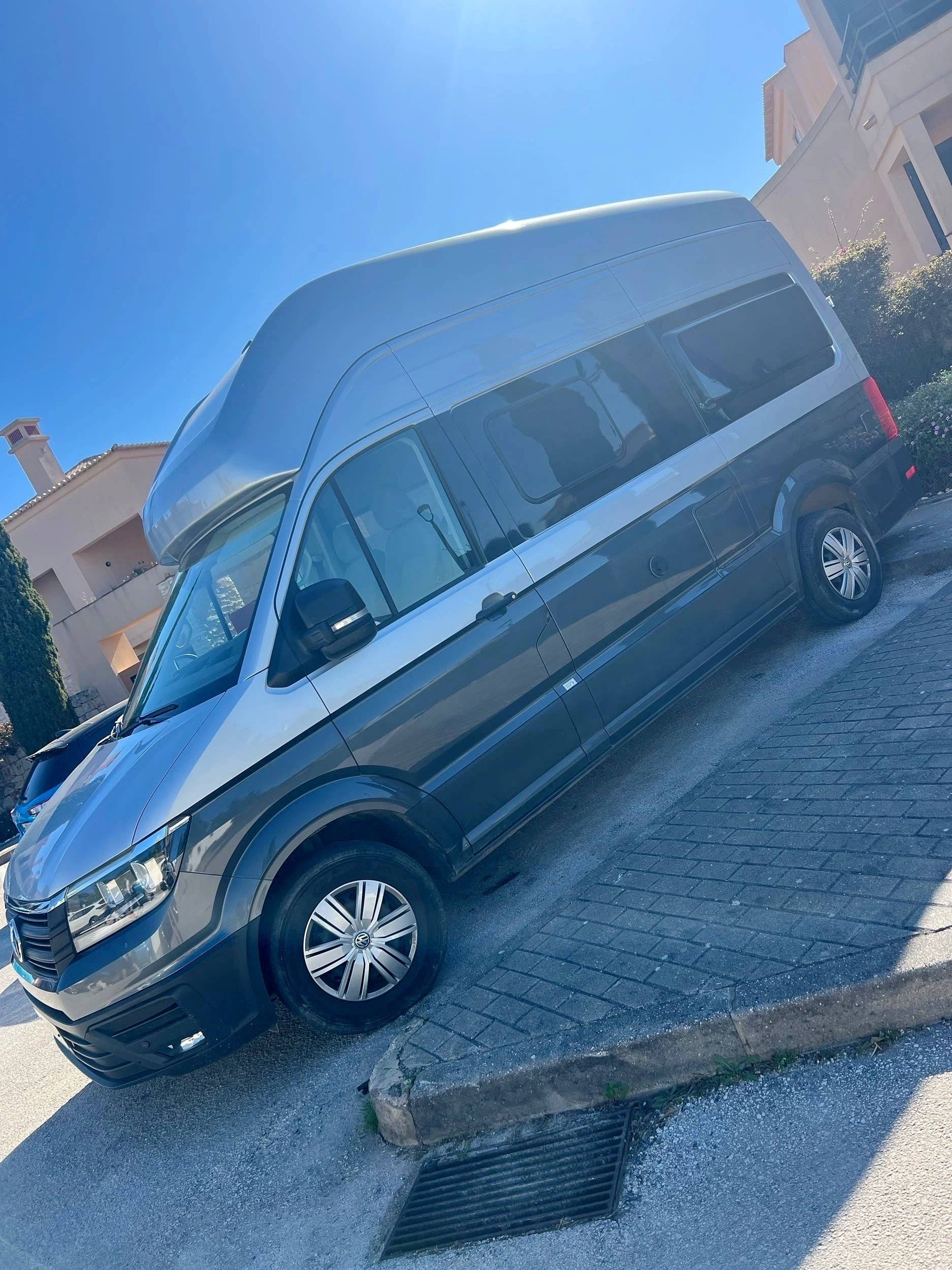 Berth Volkswagen Gran California - Yescapa